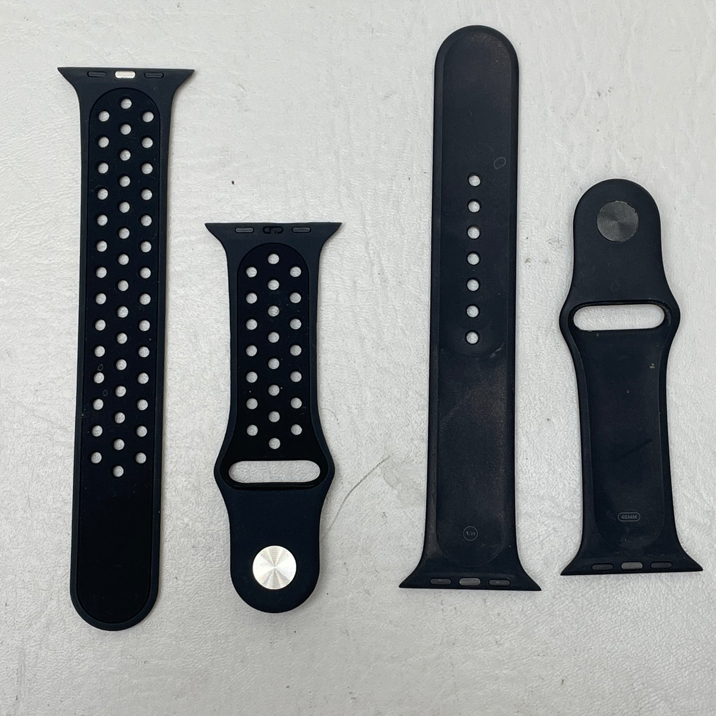 Lot of 2 Apple Watch Bands Nike & Solid Black 46mm M/L