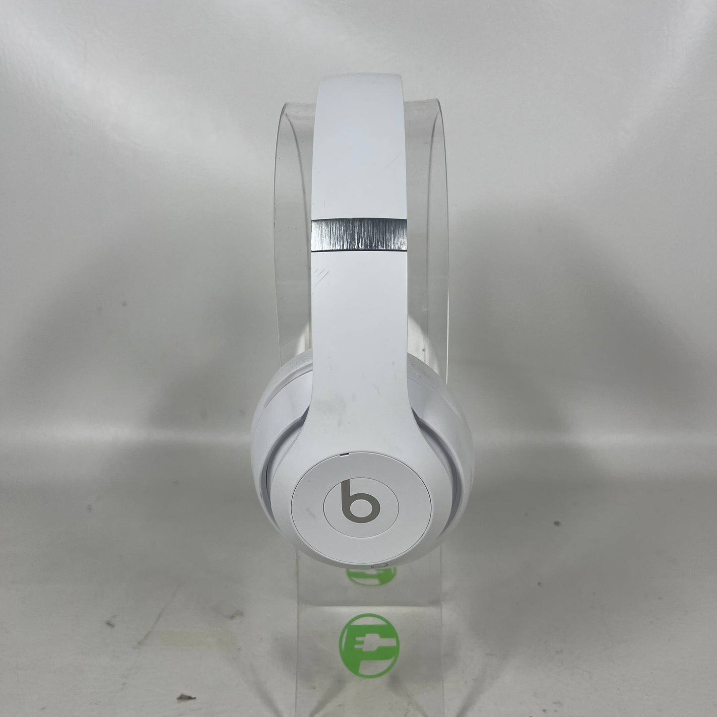 Beats Studio Pro Wireless Bluetooth Headphones Satin Silver MC2P4LLA