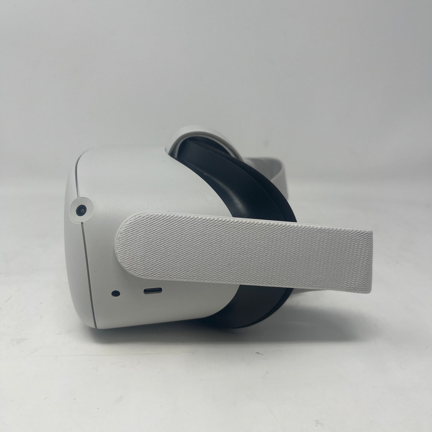 Meta Oculus Quest 2 128GB Standalone VR Headset White
