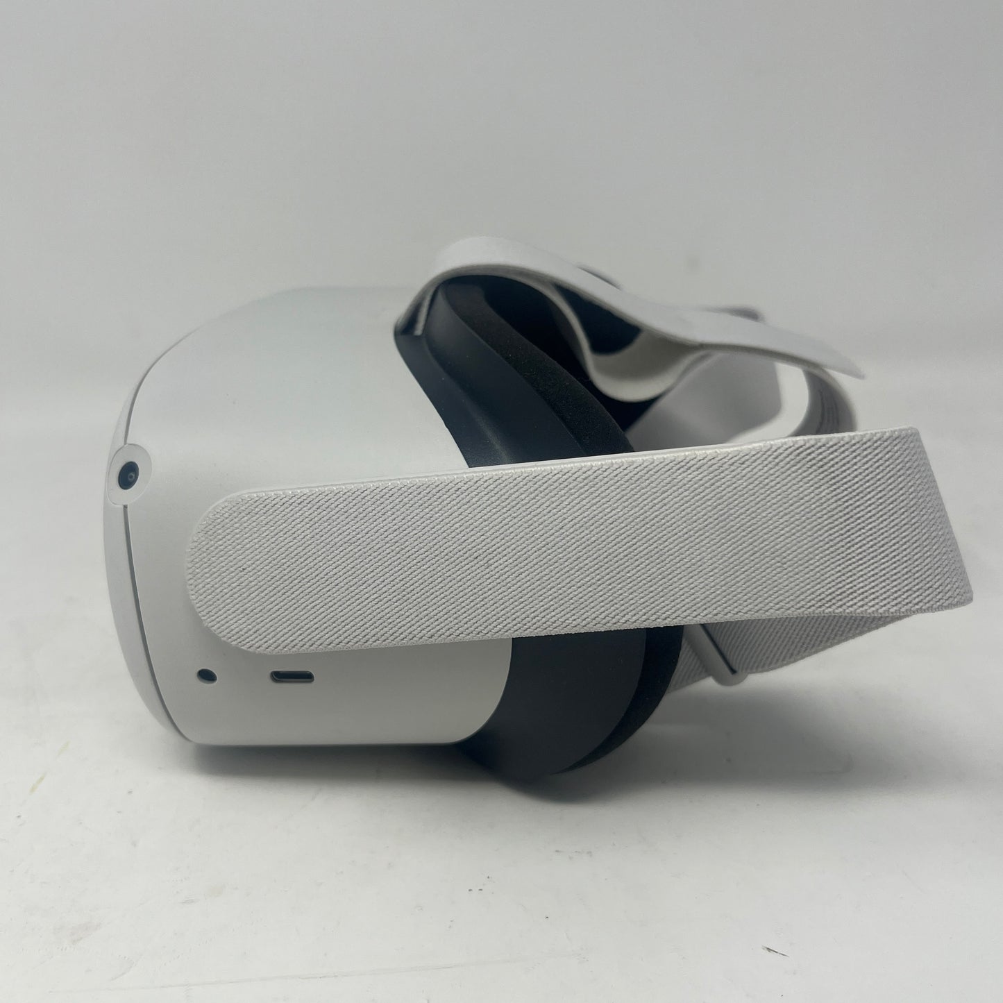 Meta Oculus Quest 2 128GB Standalone VR Headset White
