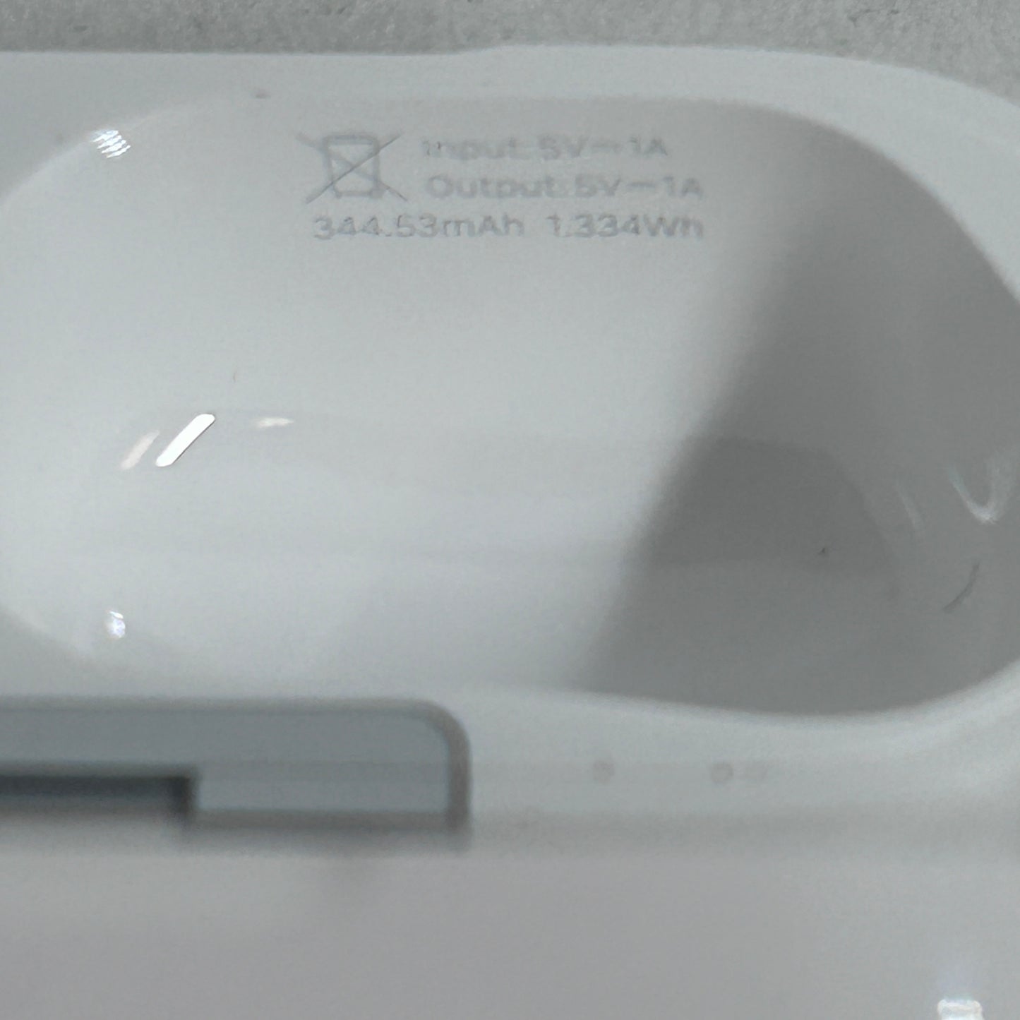 Apple AirPods Pro 3rd Gen MFHPALL/A A3063 A3064 A3122 Wireless Earbuds USB-C