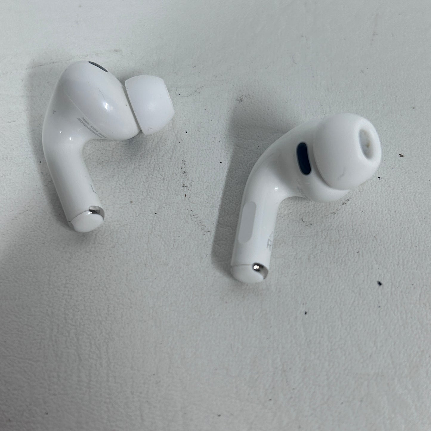Apple AirPods Pro 3rd Gen MFHPALL/A A3063 A3064 A3122 Wireless Earbuds USB-C