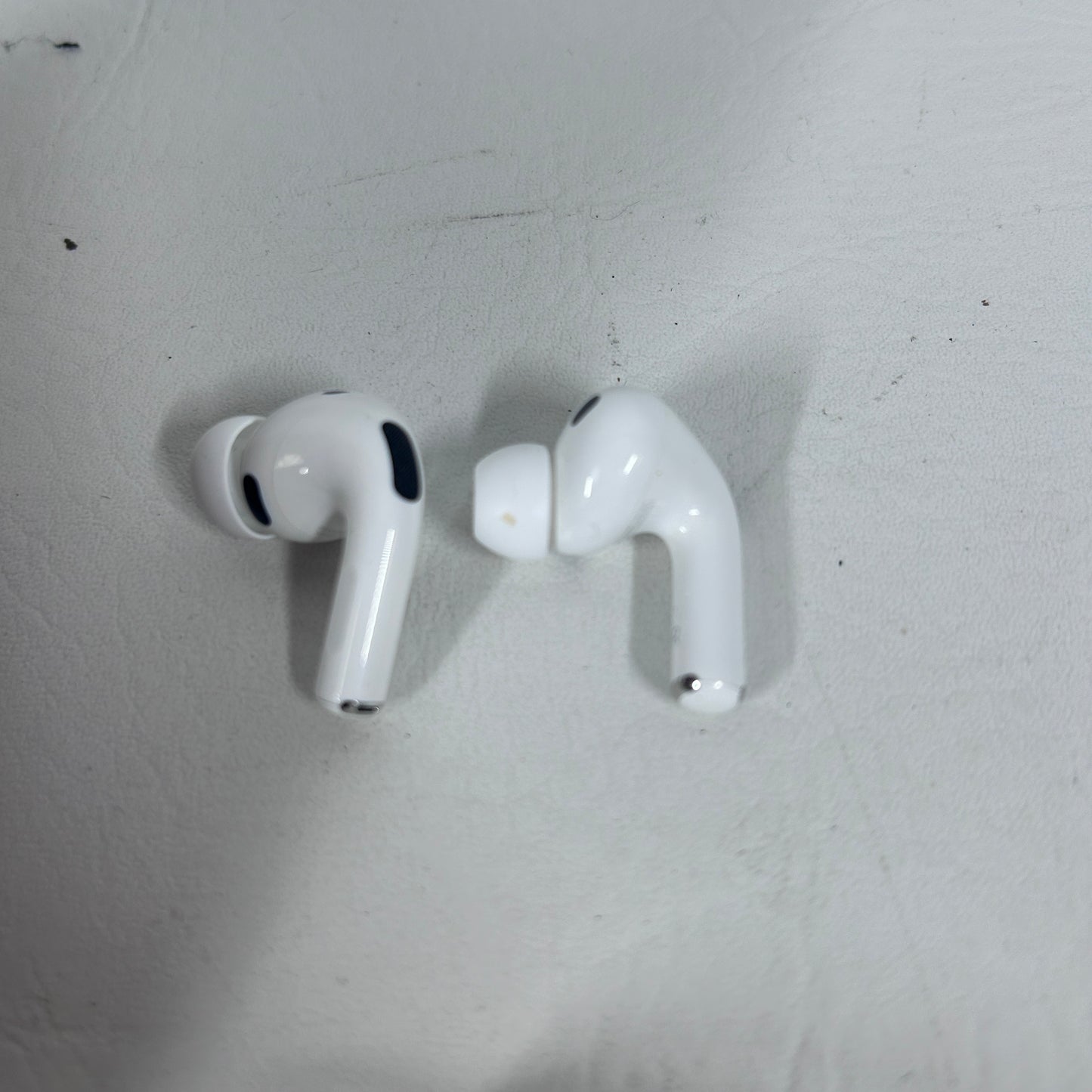 Apple AirPods Pro 3rd Gen MFHPALL/A A3063 A3064 A3122 Wireless Earbuds USB-C