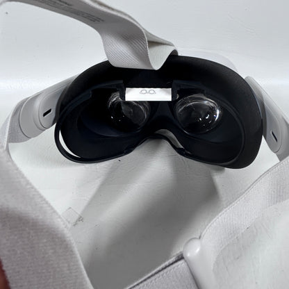 Oculus Quest 2 128GB Standalone All-in-One VR Headset KW49CM