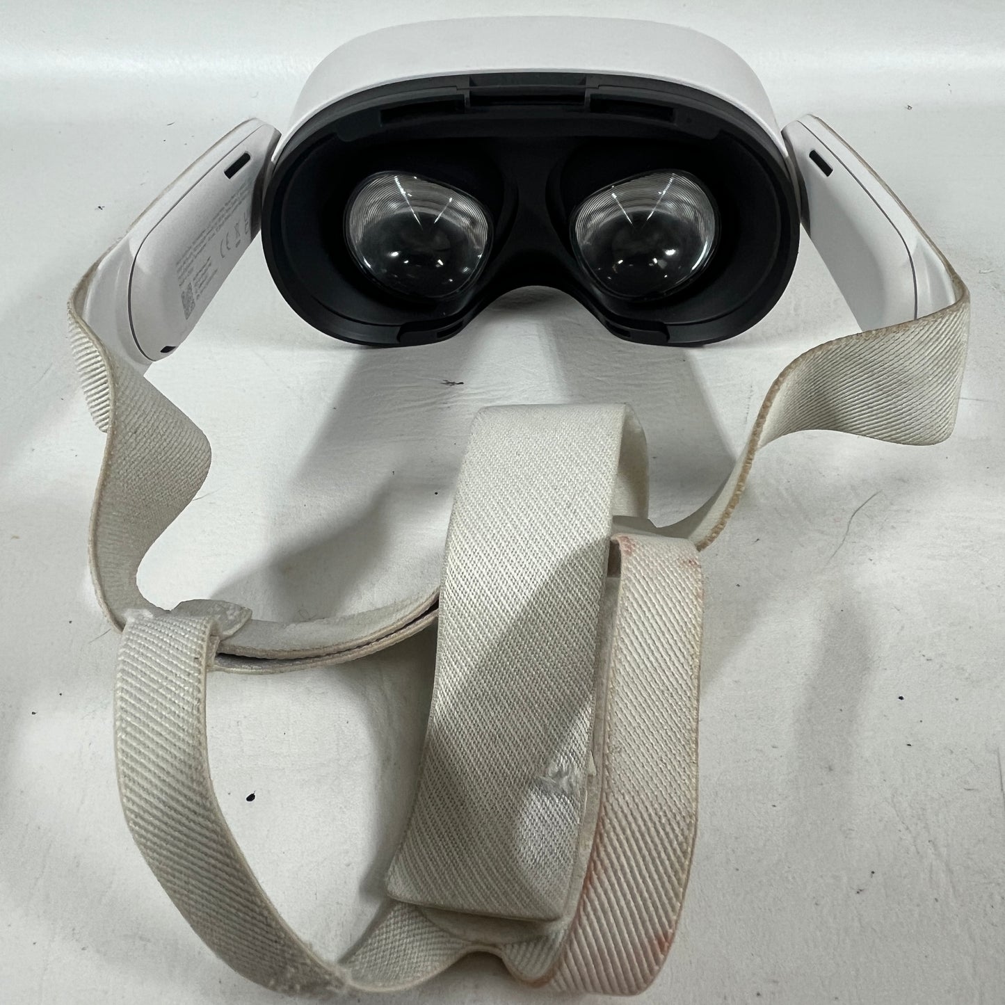 Meta Quest 3S 128GB Standalone All-in-One VR Headset P97