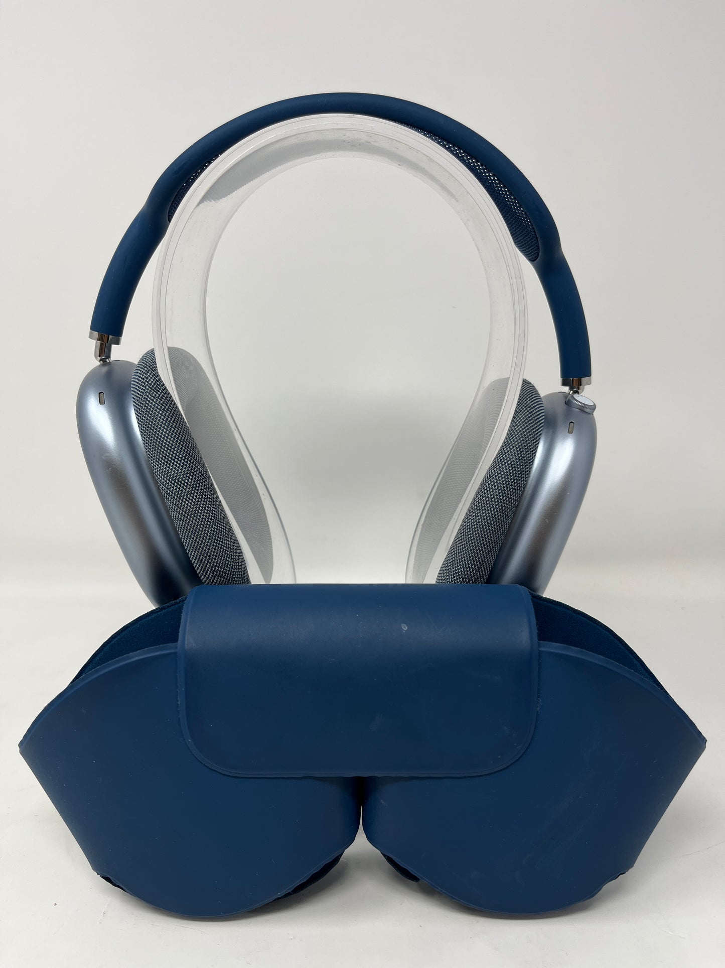 Apple AirPods Max Wireless Over-Ear Headphones Sky Blue MGYL3AM/A