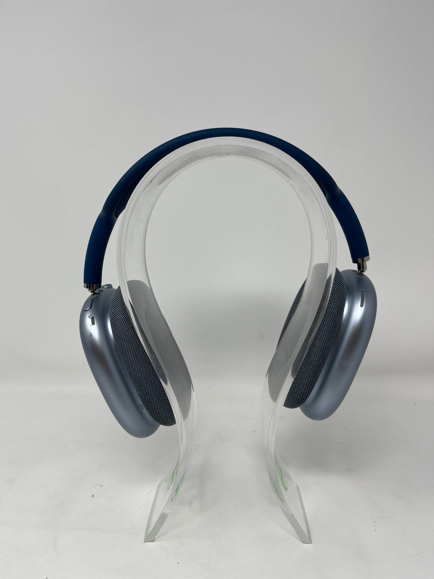 Apple AirPods Max Wireless Over-Ear Headphones Sky Blue MGYL3AM/A