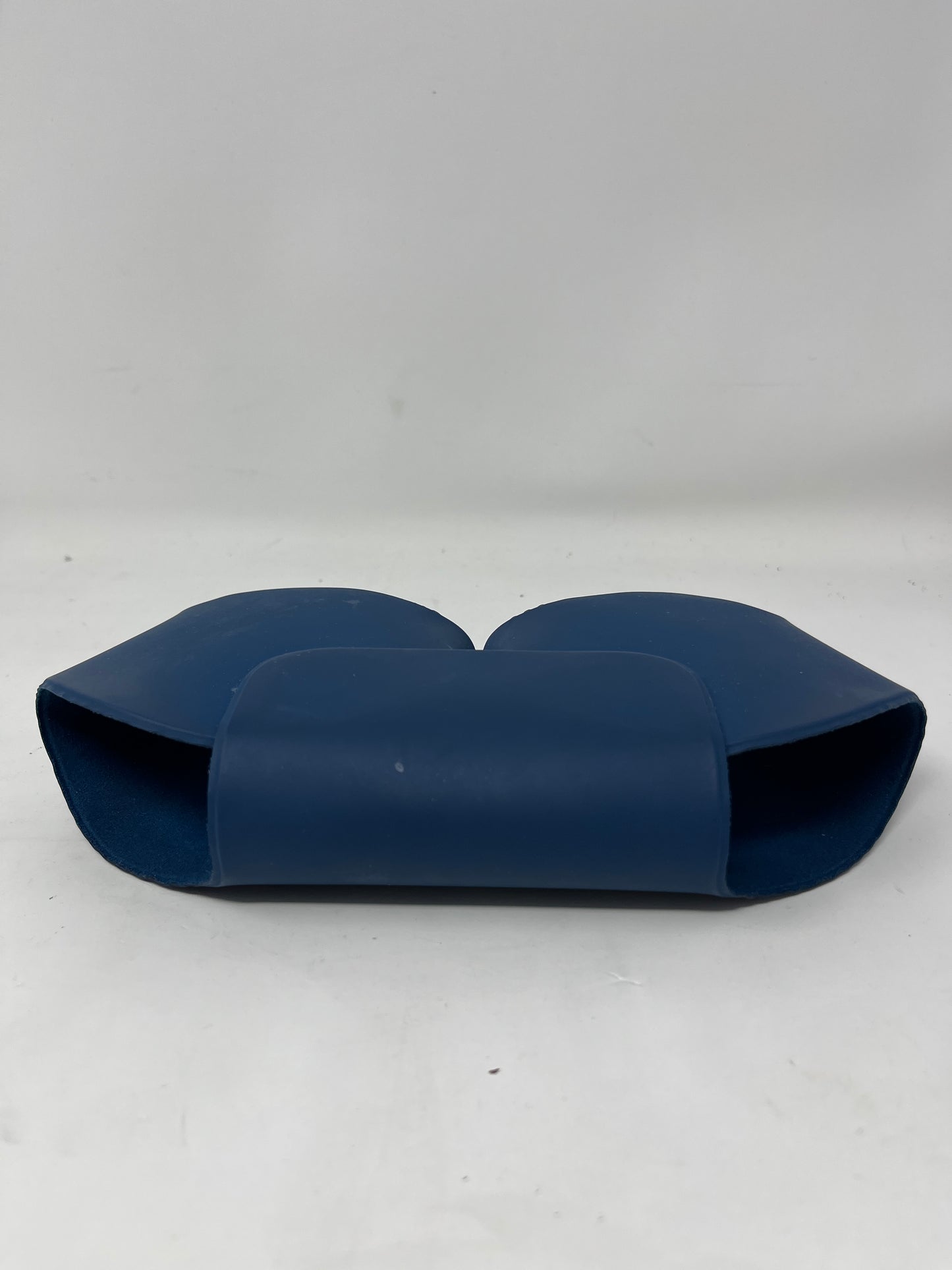 Apple AirPods Max Wireless Over-Ear Headphones Sky Blue MGYL3AM/A