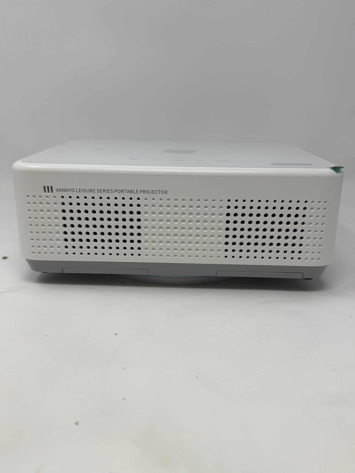 Vankyo Leisure 1920 x 1080 200 Lumens FHD HDR Smart Portable Projector