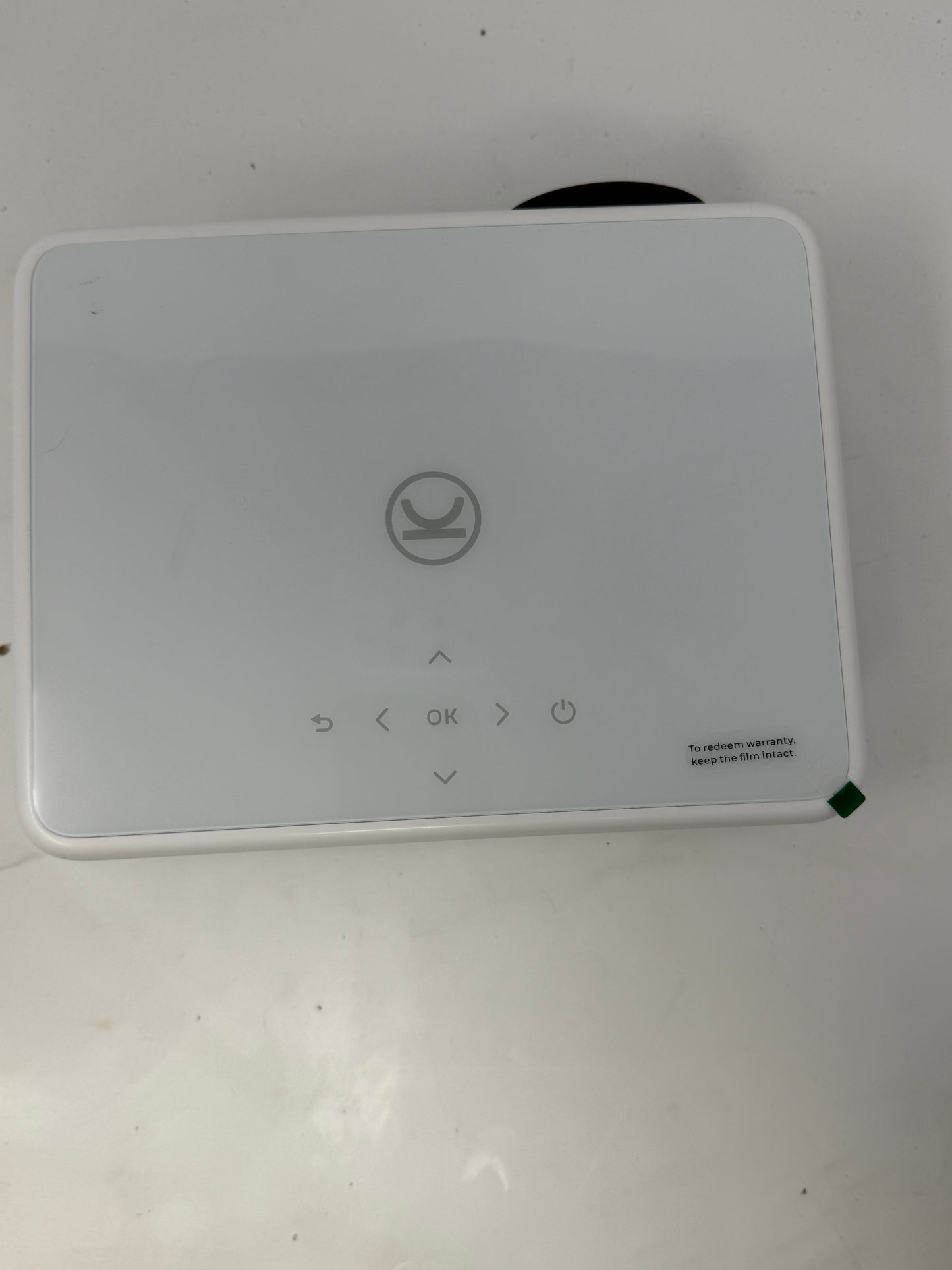 Vankyo Leisure 1920 x 1080 200 Lumens FHD HDR Smart Portable Projector