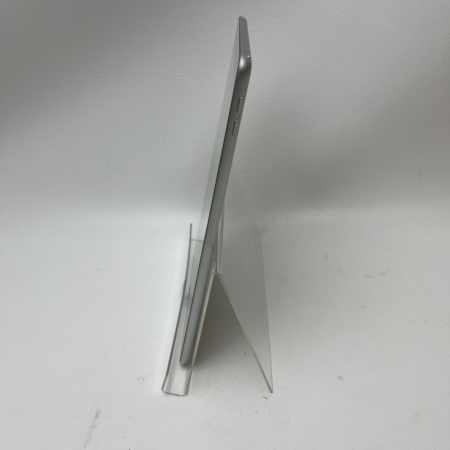 WiFi Only Apple iPad 9th Gen 64GB Silver MK2L3LL/A