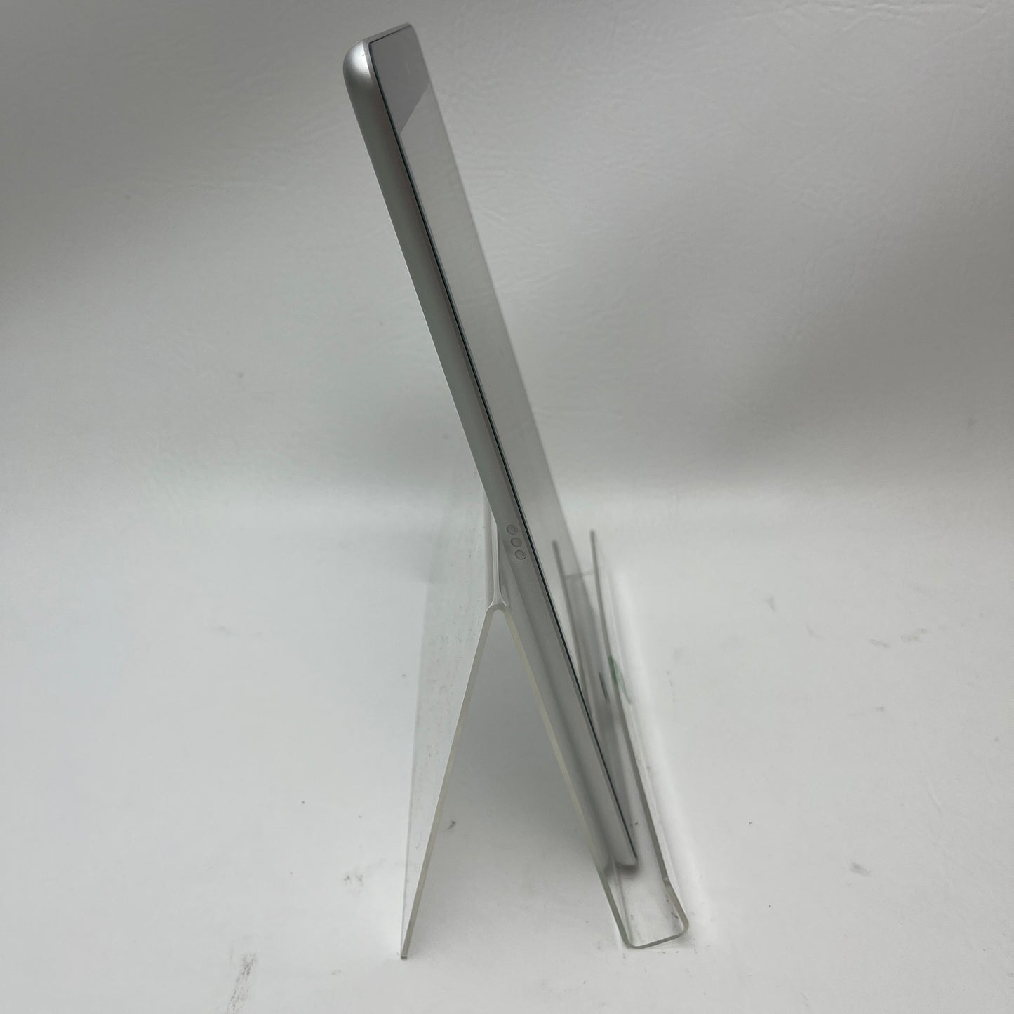 WiFi Only Apple iPad 9th Gen 64GB Silver MK2L3LL/A