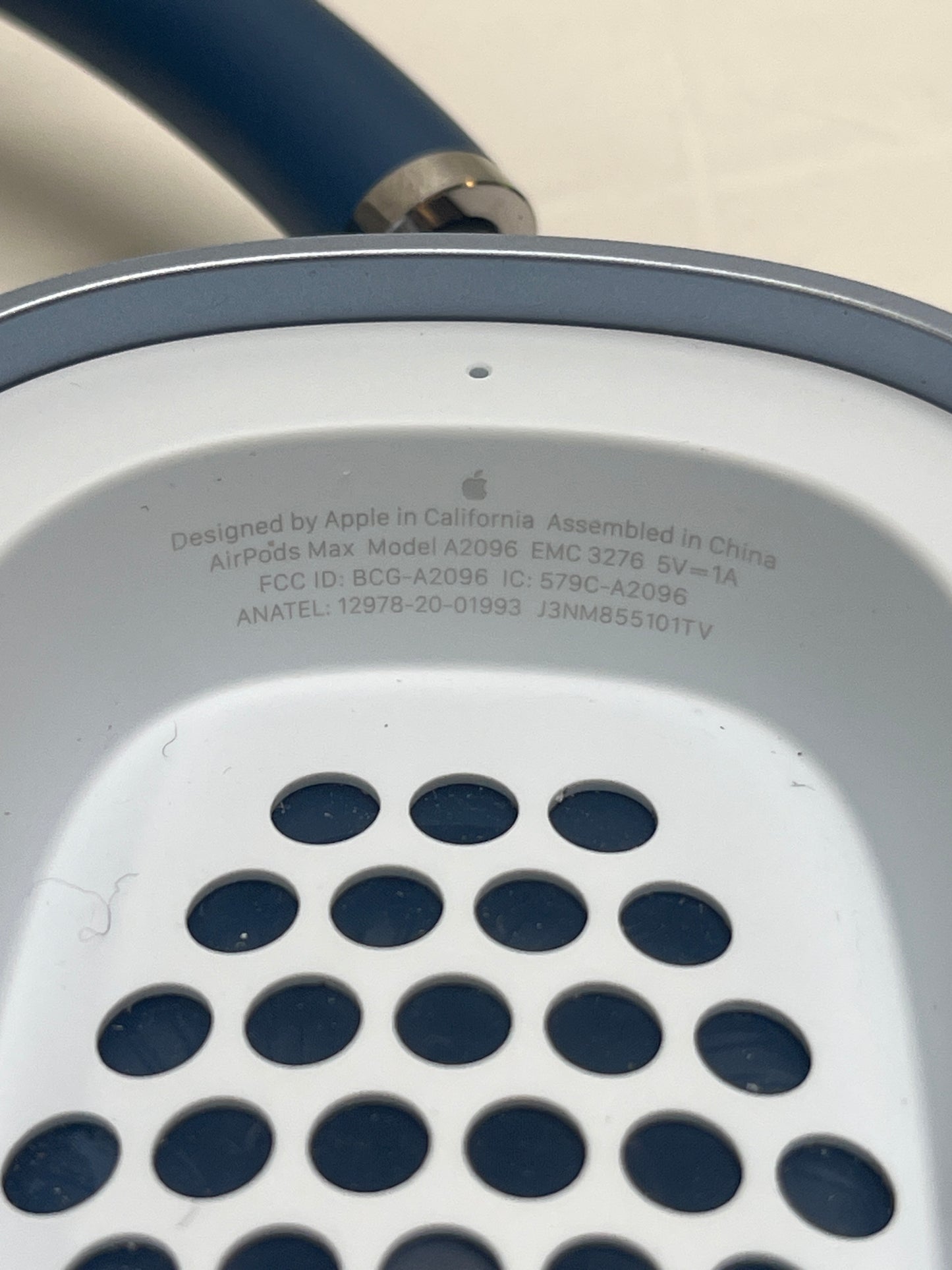 Apple AirPods Max Wireless Over-Ear Headphones Sky Blue MGYL3AM/A