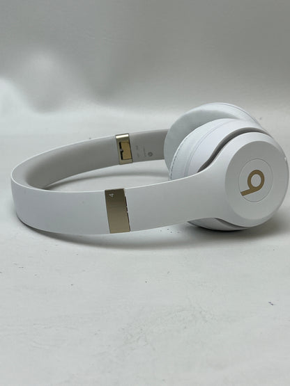 Beats Solo4 Wireless On-Ear Bluetooth Headphones Club White