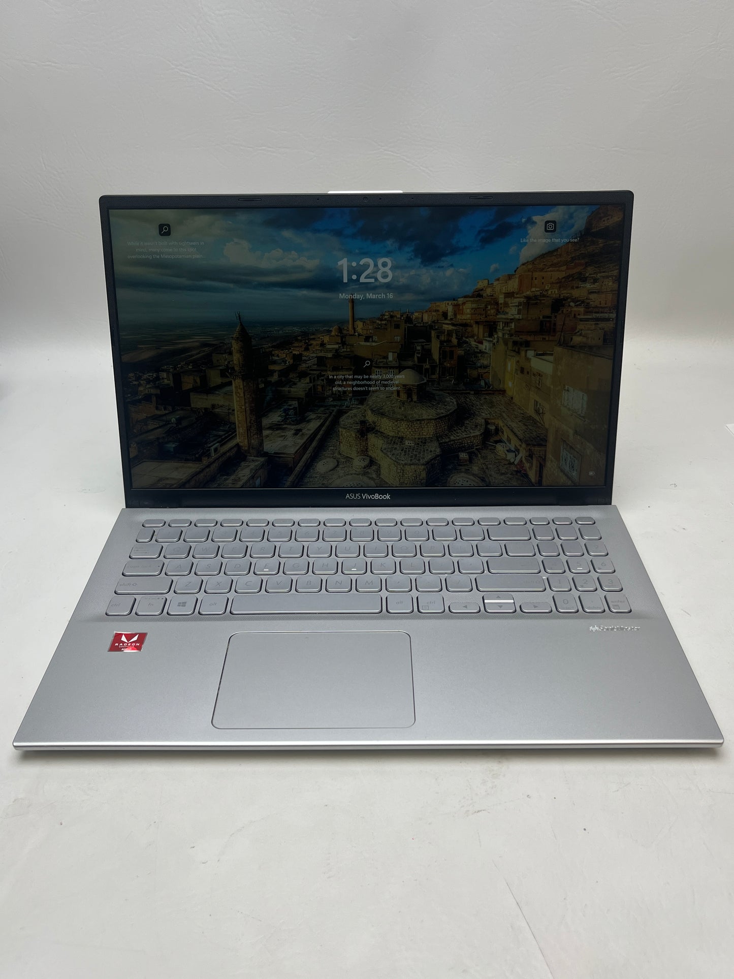 Asus Vivobook 15 X512D 15.6" AMD Ryzen 5 3500U 2.1GHz 6GB RAM 500GB SSD AMD Radeon (TM) Vega 8