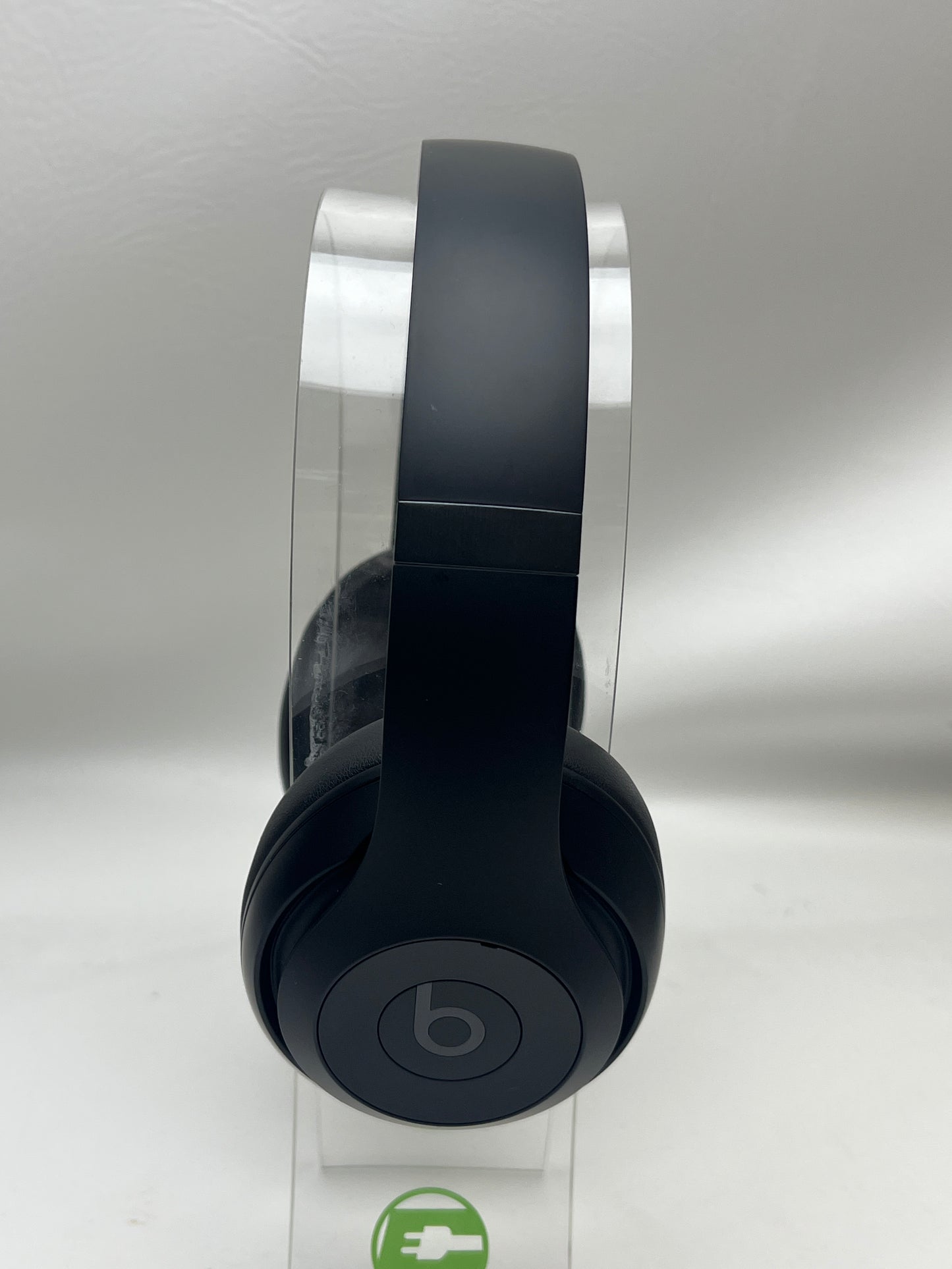 Beats Studio Pro Wireless Noise Cancelling Headphones Black MQTP3LL/A
