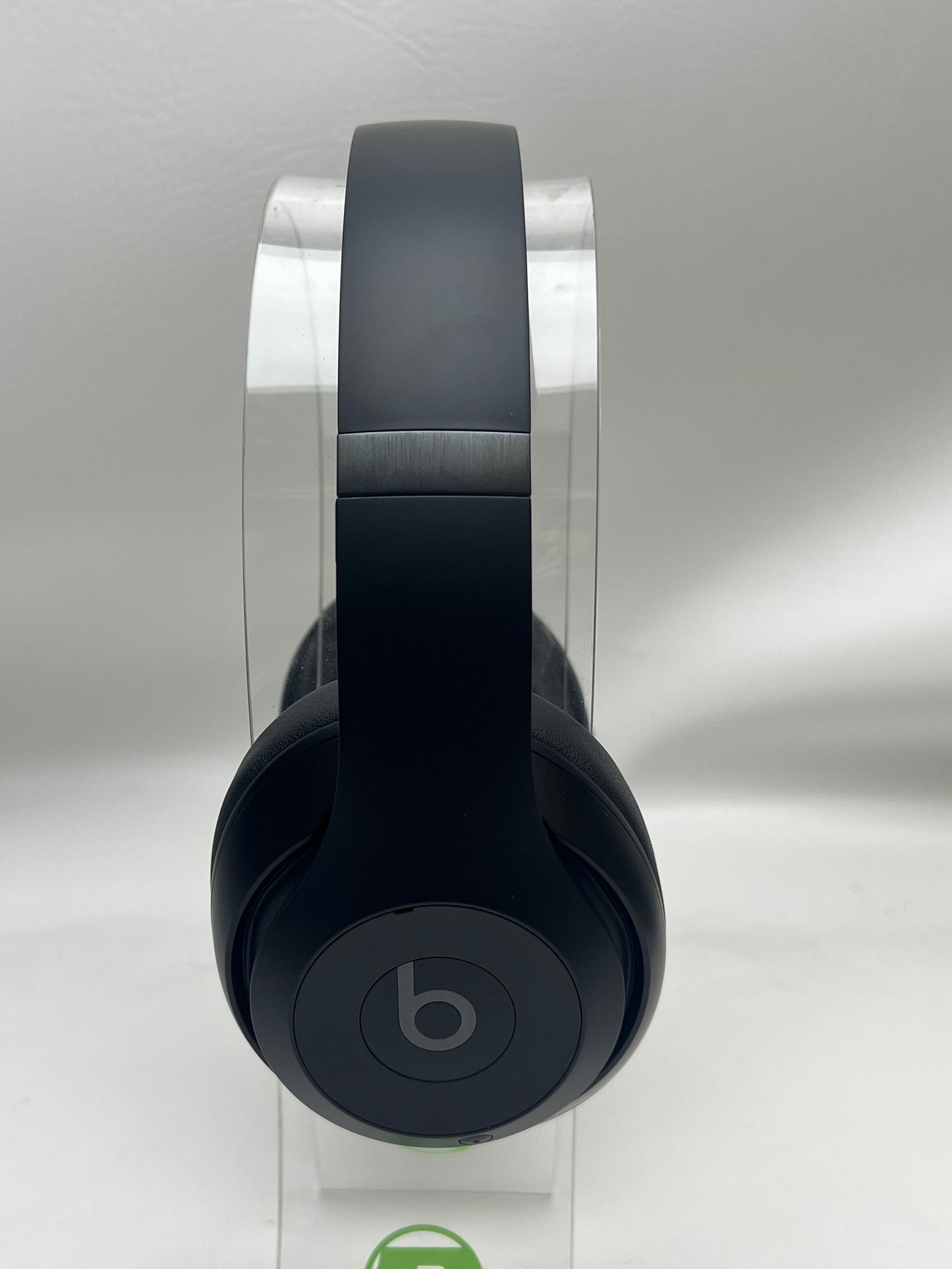 Beats Studio Pro Wireless Noise Cancelling Headphones Black MQTP3LL/A