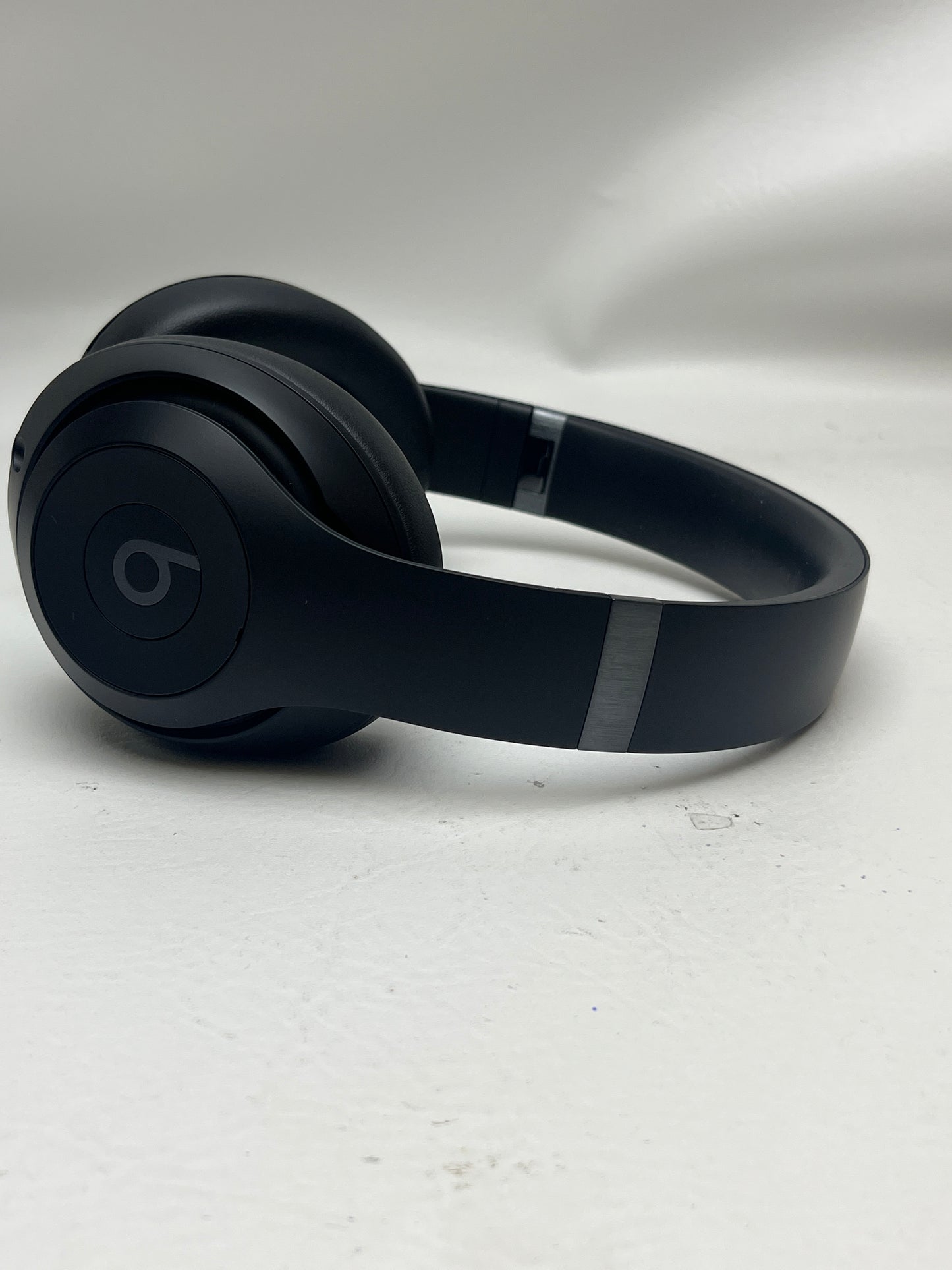 Beats Studio Pro Wireless Noise Cancelling Headphones Black MQTP3LL/A