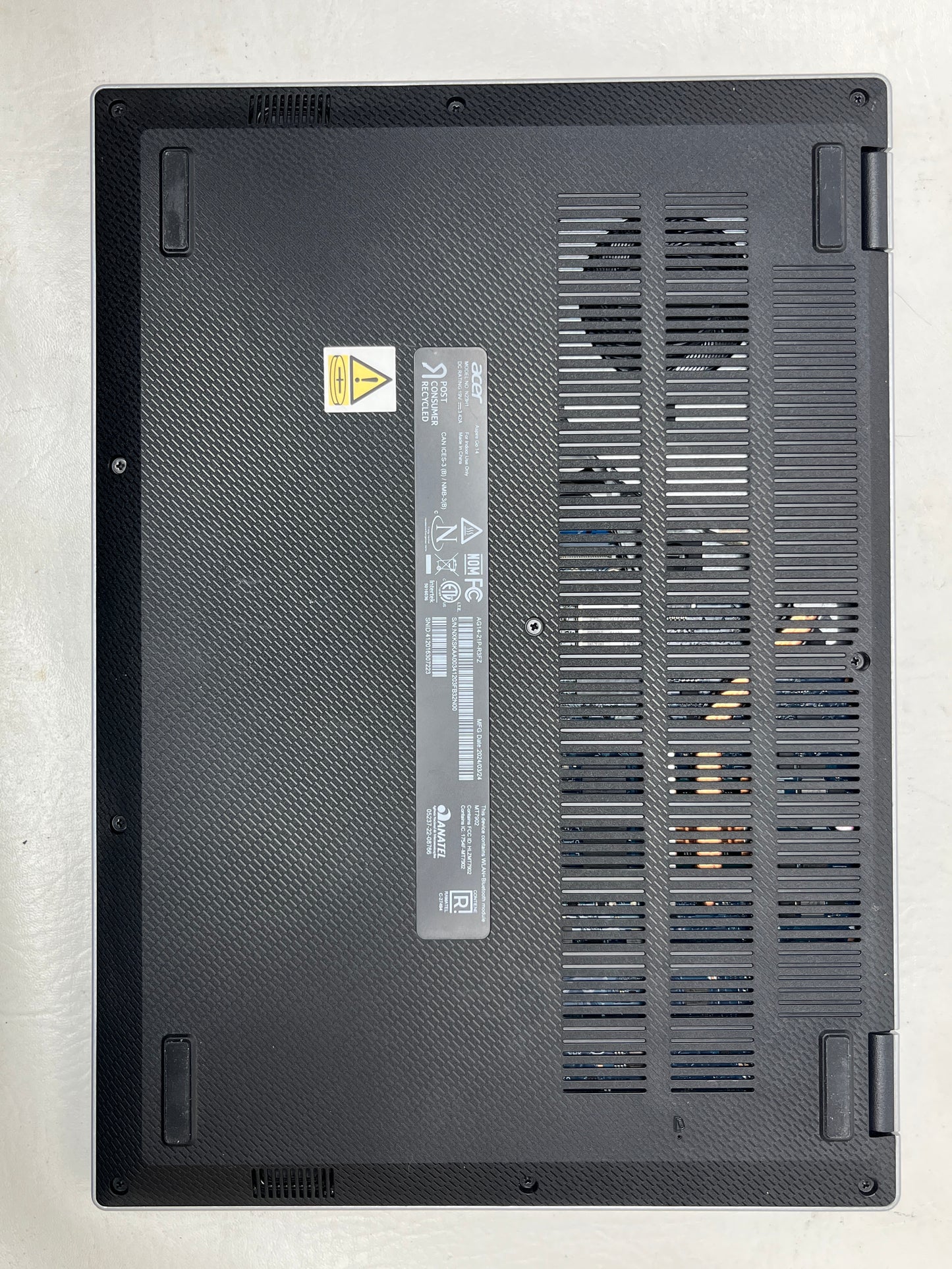 Acer Aspire go 14 AG14-21P 14" Ryzen 3 7320U 2.4GHz 8GB RAM 128GB SSD