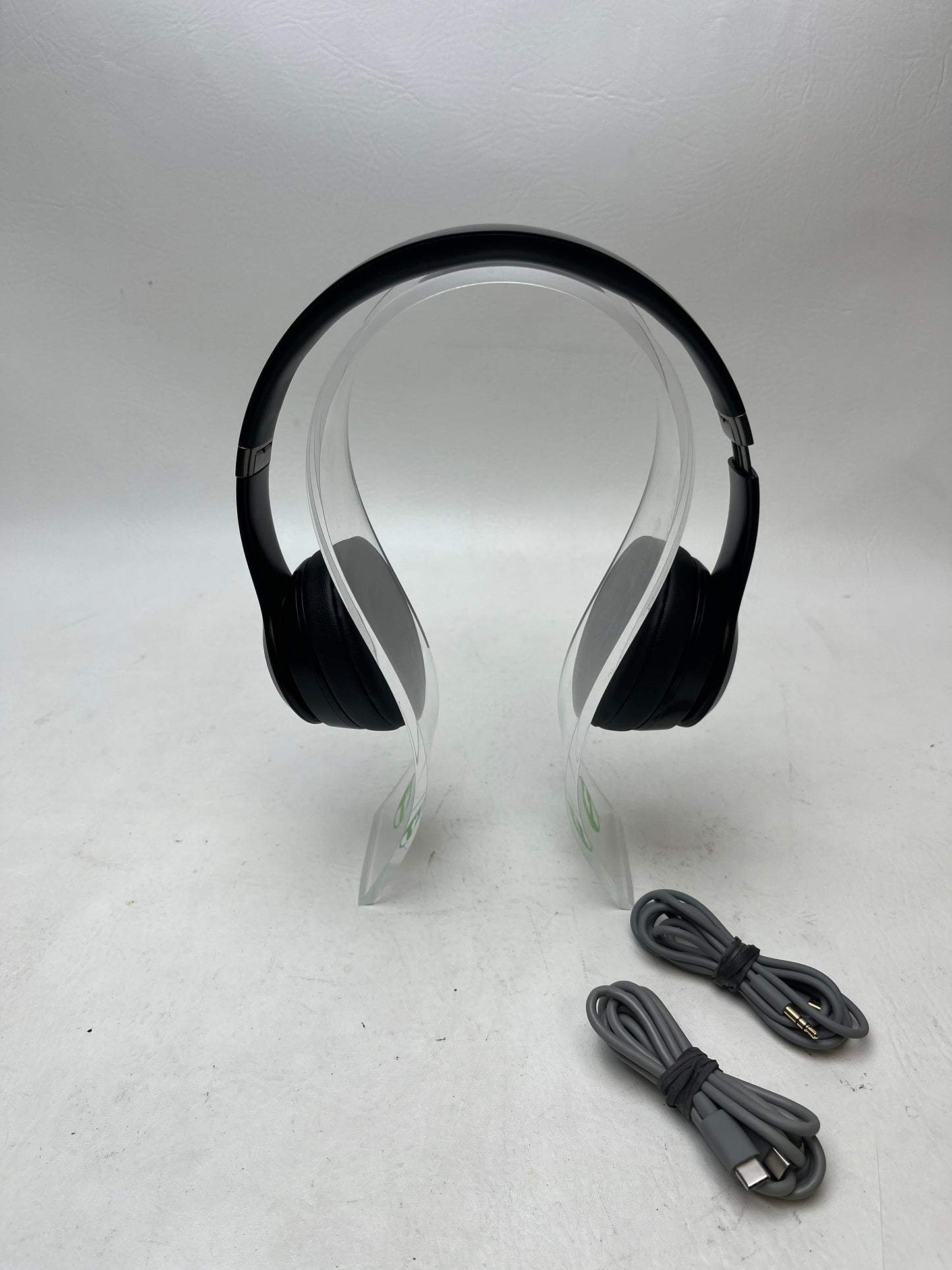 Solo 4 Matte Black On Ear Headphones MUW23LL/A