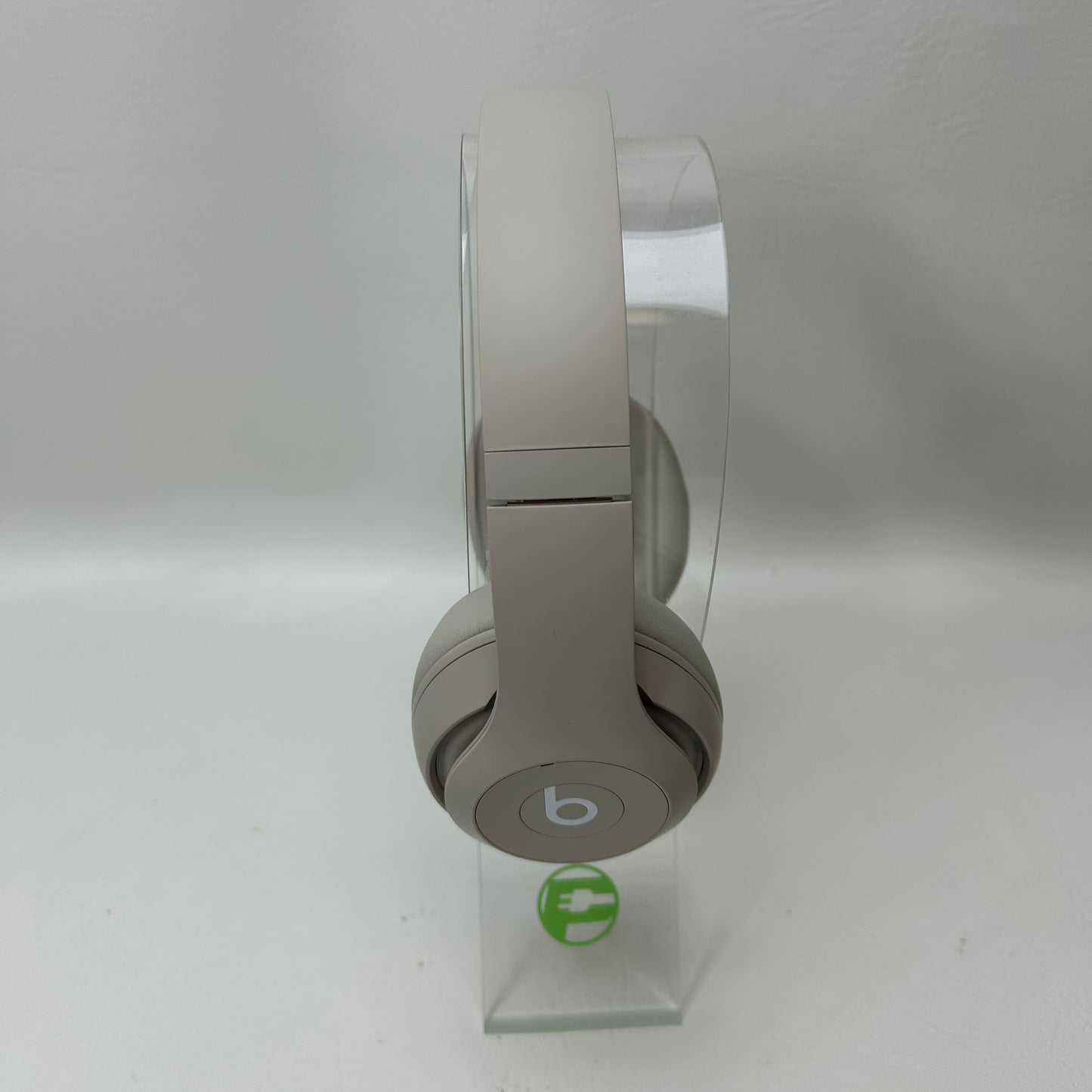 Beats Studio Pro Wireless Noise Cancelling Over-the-Ear Headphones-Sandstone 
