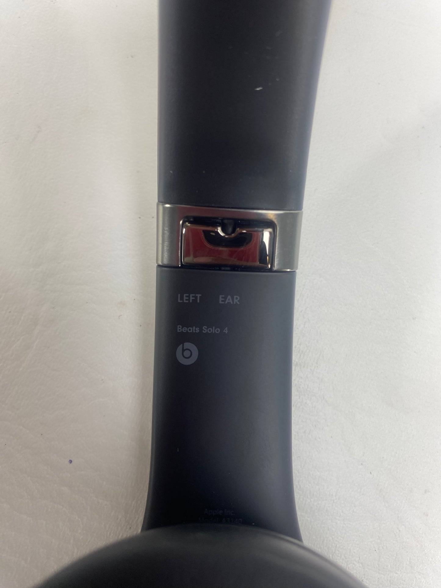 Beats Solo4 Ear-Pad (On the Ear) Black