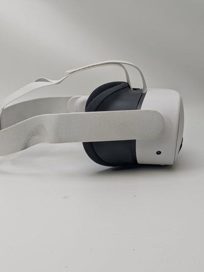 Meta Quest 3S 128GB Standalone All-in-One VR Headset P97