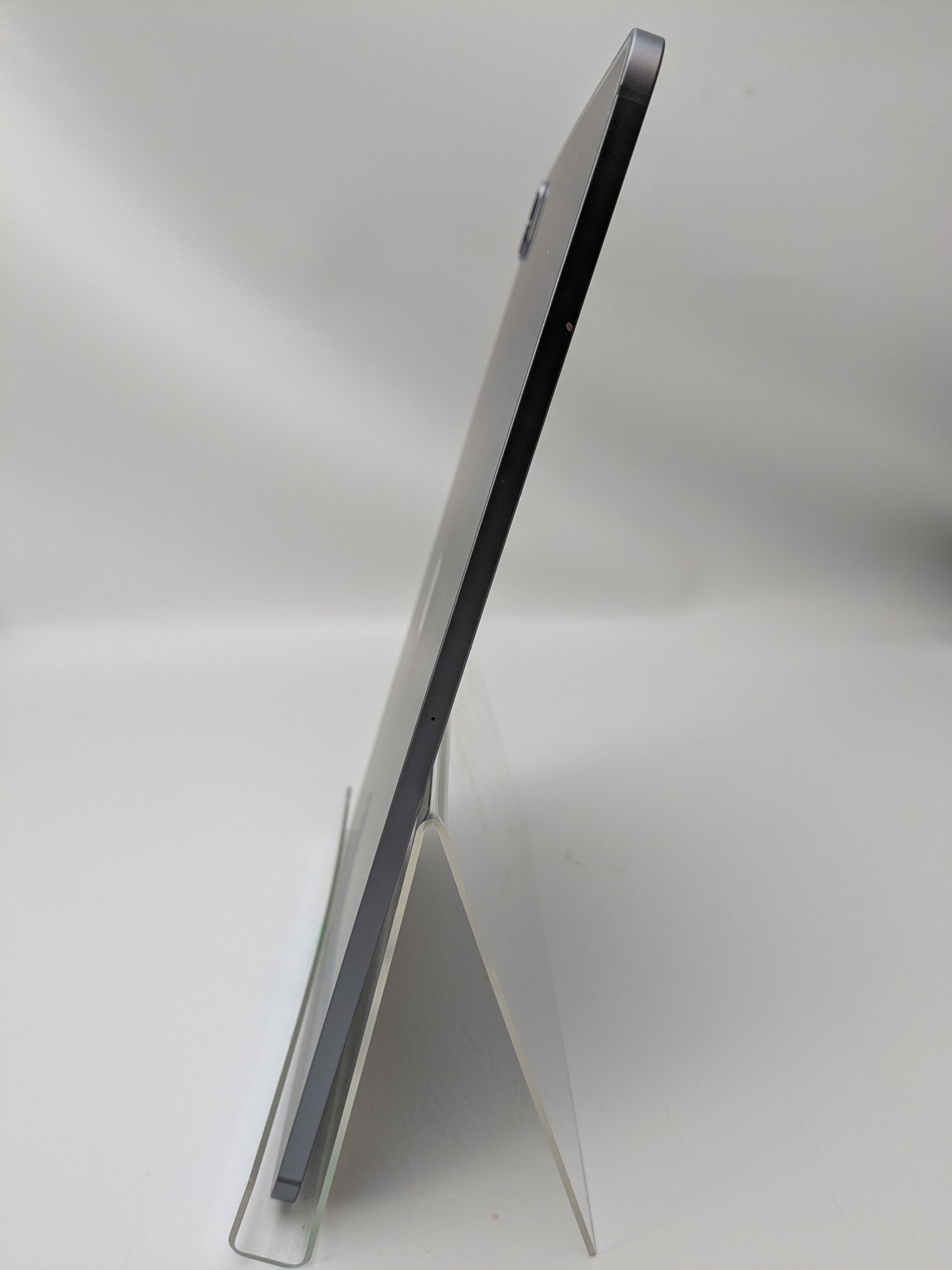 WiFi Only Apple iPad Pro 12.9" 6th Gen 256GB Space Gray MP03LL/A