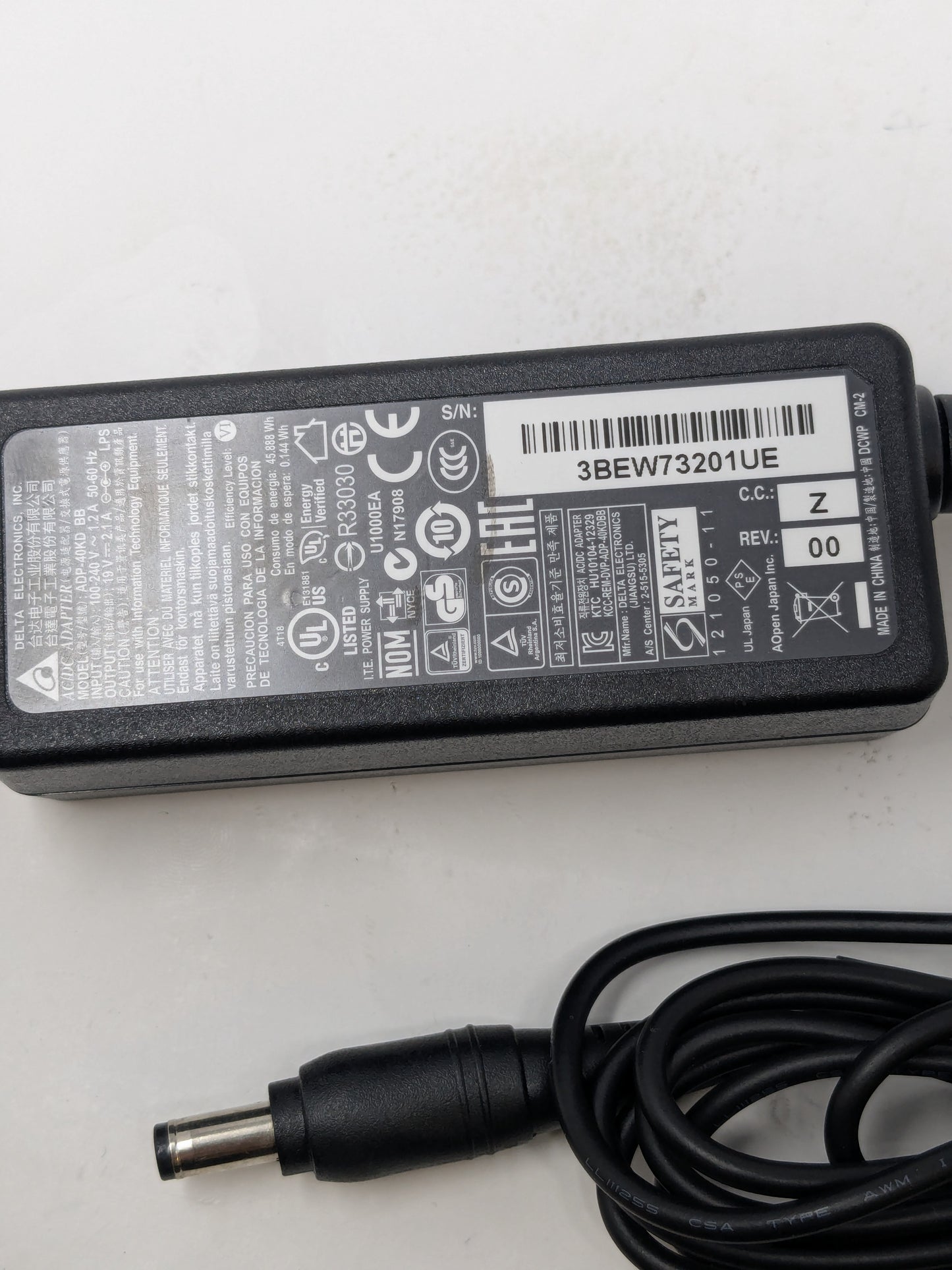 AOPEN Digital Engine DE3250-28B0 Fanless Mini PC Digital Signage Media Player w/AC Adapter