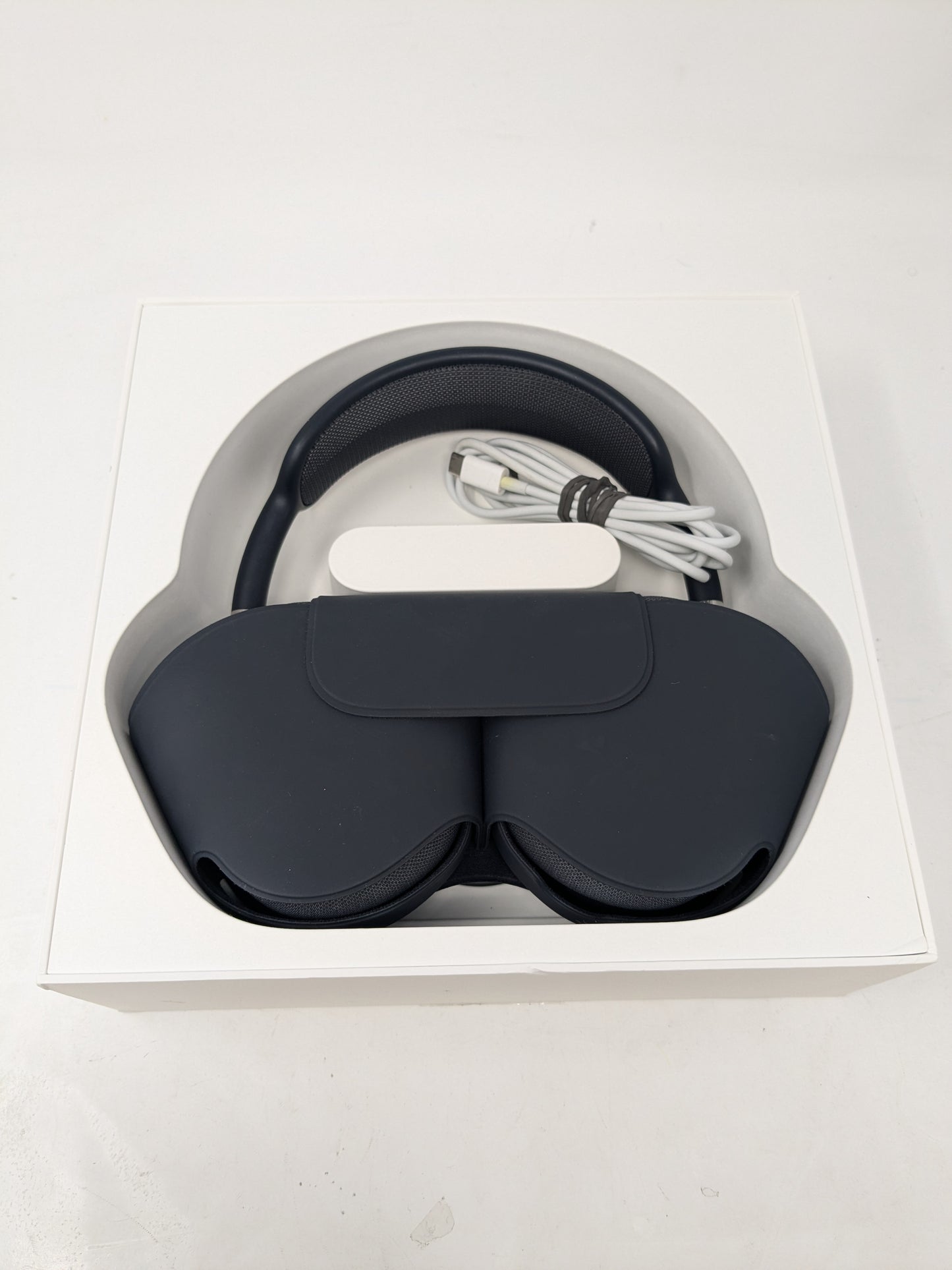 Apple AirPods Max USB-C Wireless Over-Ear Headphones Midnight MWW43AM/A