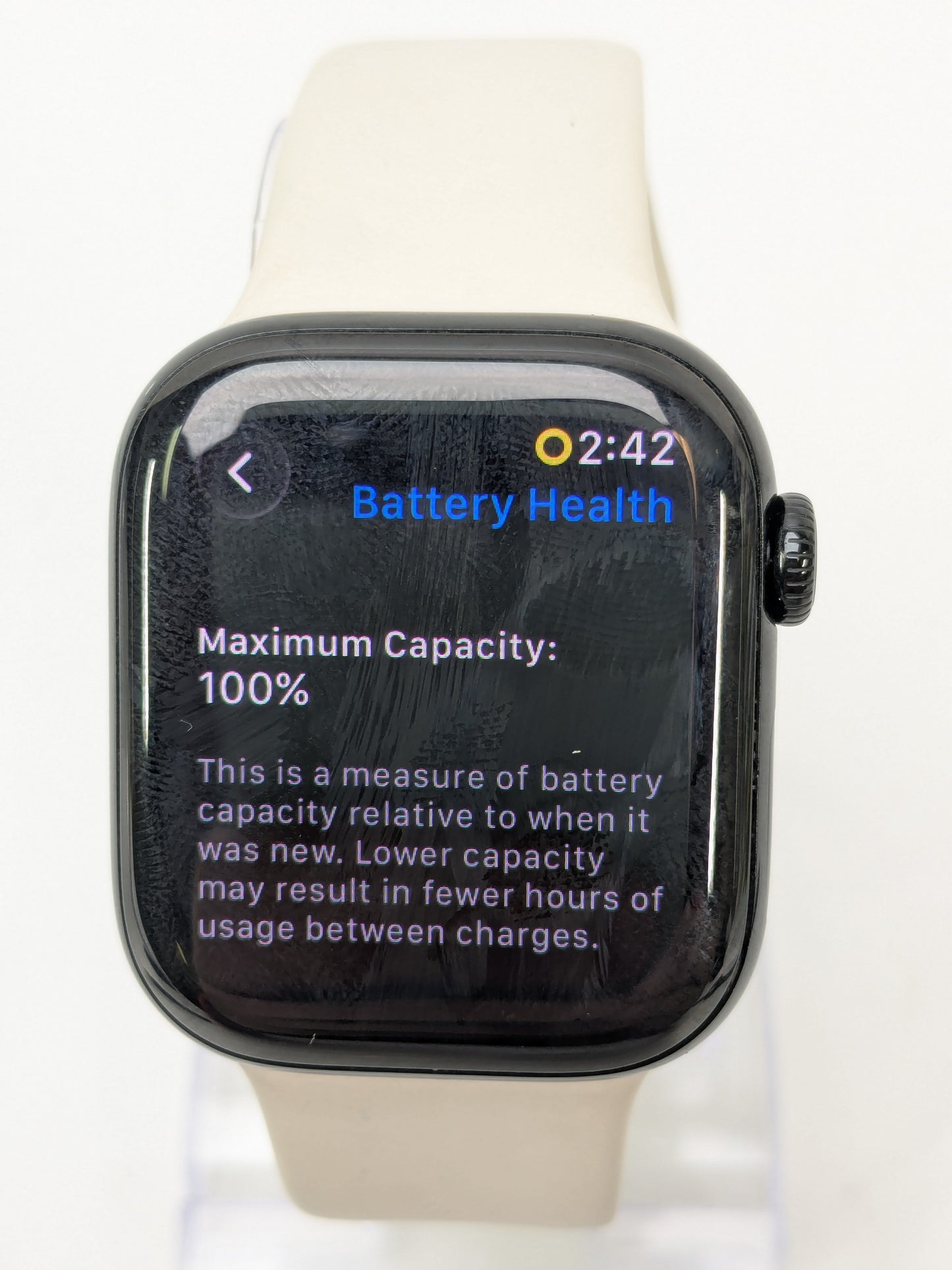 Apple Watch Series 11 GPS 42mm Jet Black Aluminum Starlight Sport Band MEQU4LW/A