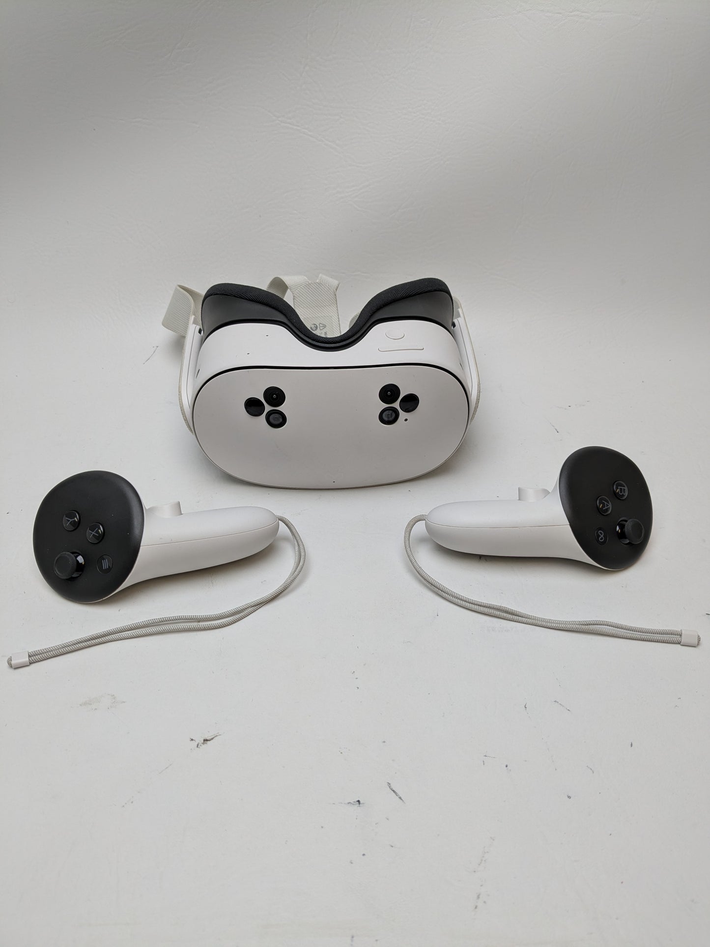Meta Quest 3S 256GB Standalone All-in-One VR Headset P97