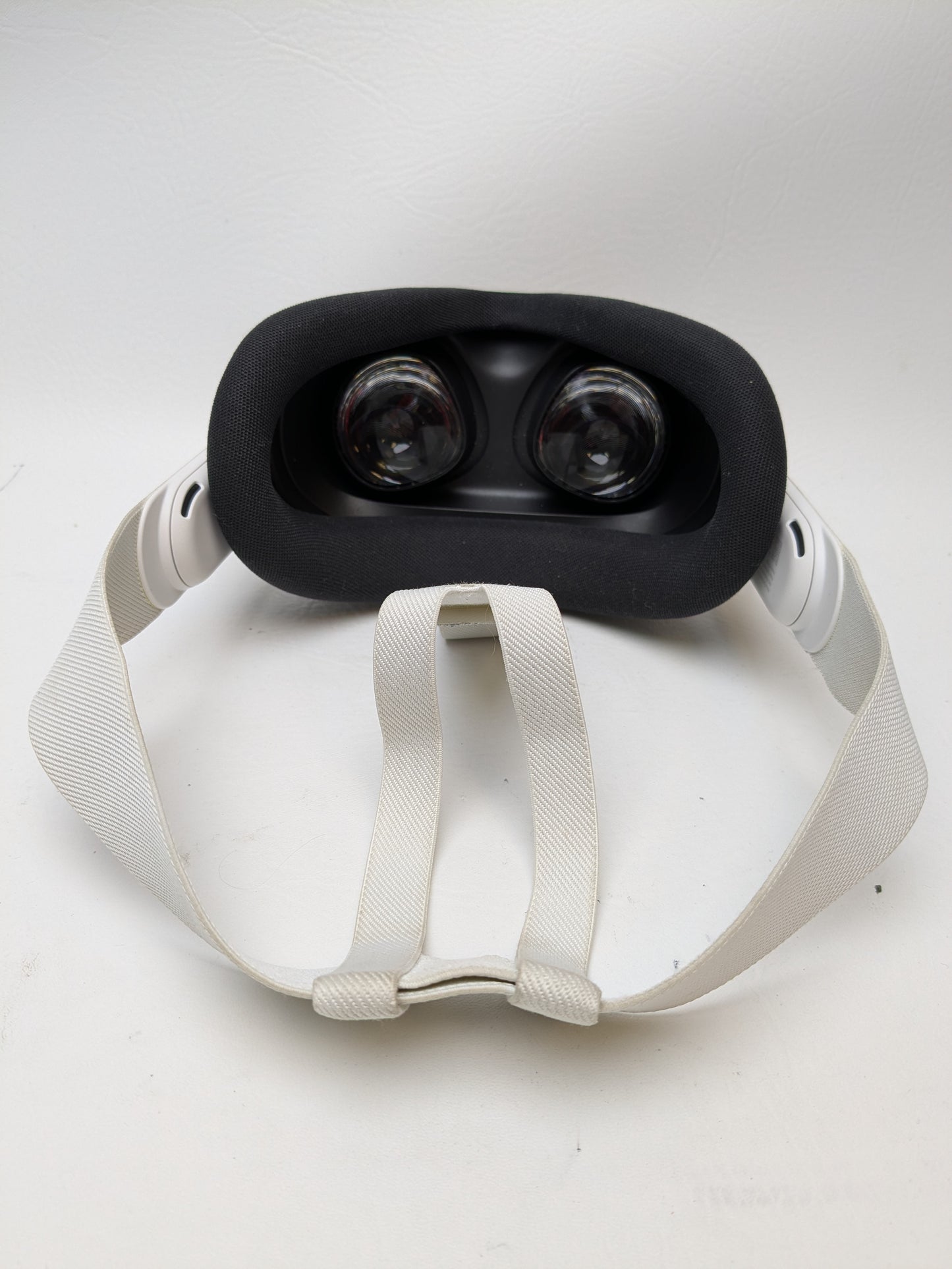 Meta Quest 3S 256GB Standalone All-in-One VR Headset P97