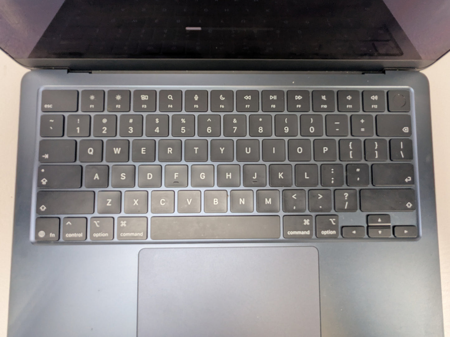 2026 Apple MacBook Air 13" M5 8C GPU 4.6GHz 16GB RAM 512GB SSD MDHE4LL/A