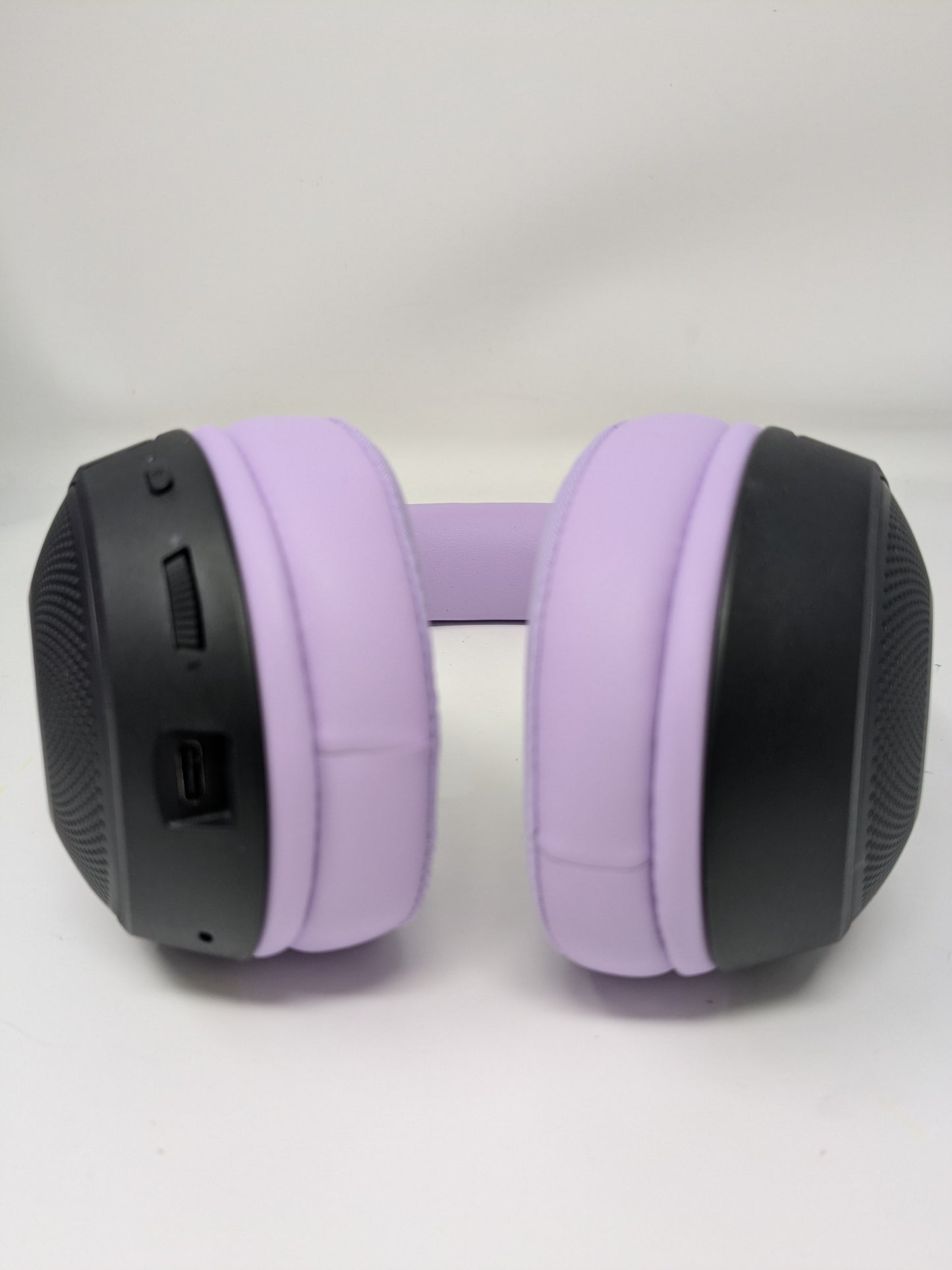 Razer Kraken Kitty V2 BT Wireless Gaming Headset Kuromi Edition Sanrio Purple