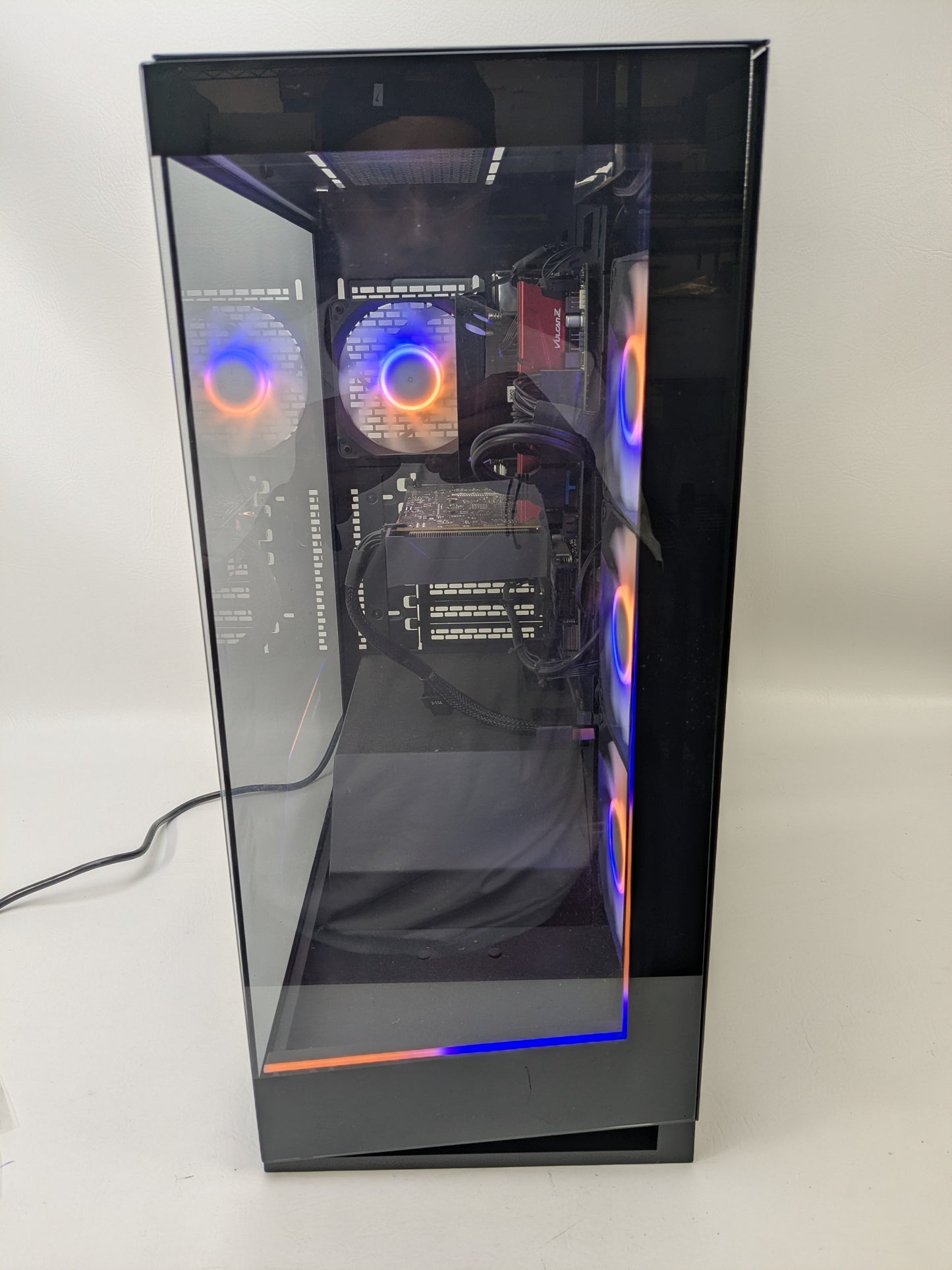 CyberPower Custom PC Ryzen 5 5500 3.60GHz 16GB RAM 1TB SSD AMD Radeon RX 6500 XT