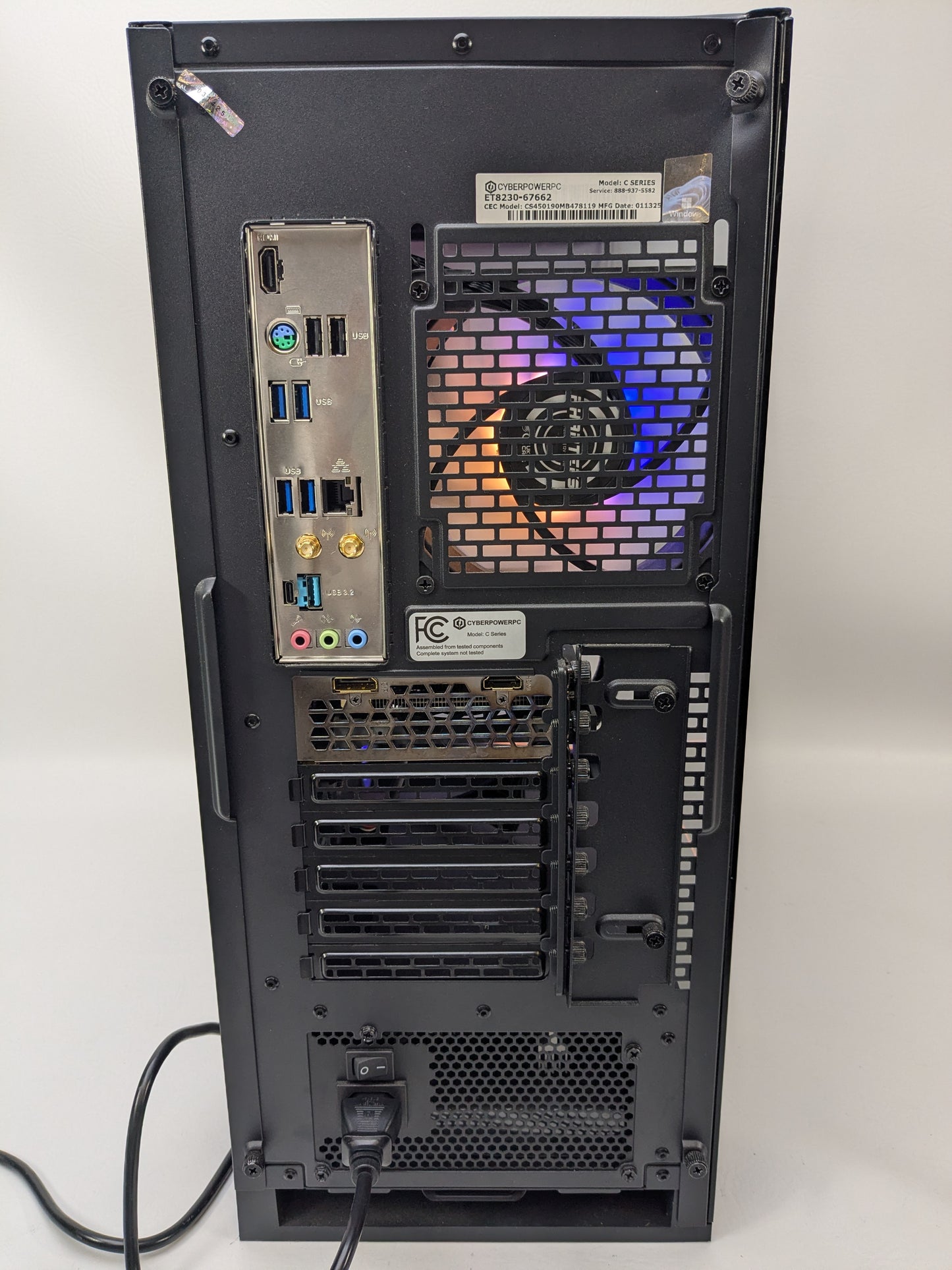 CyberPower Custom PC Ryzen 5 5500 3.60GHz 16GB RAM 1TB SSD AMD Radeon RX 6500 XT