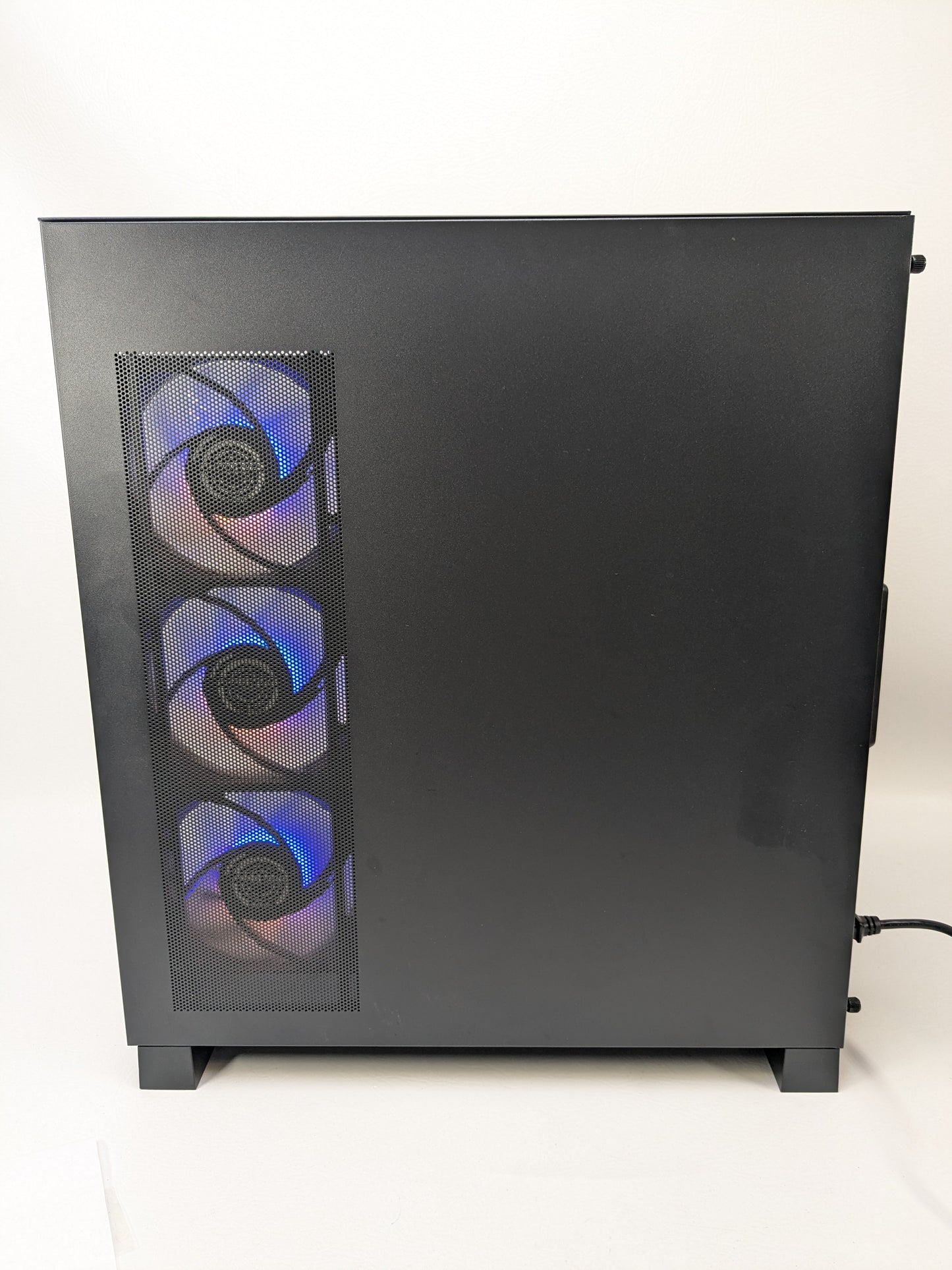 CyberPower Custom PC Ryzen 5 5500 3.60GHz 16GB RAM 1TB SSD AMD Radeon RX 6500 XT