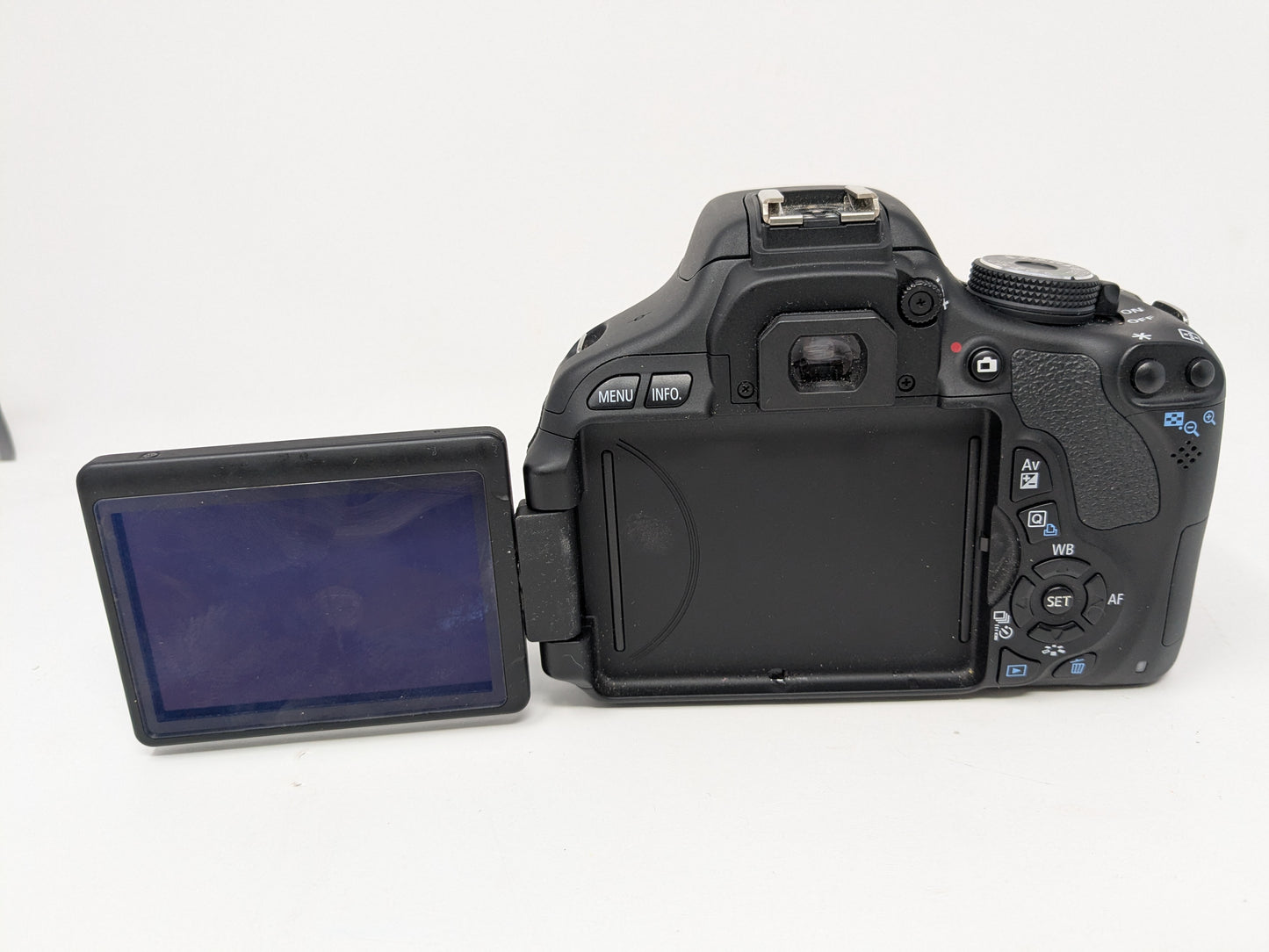 Canon EOS Rebel T3i 18.0 MP Digital SLR (DSLR) Black