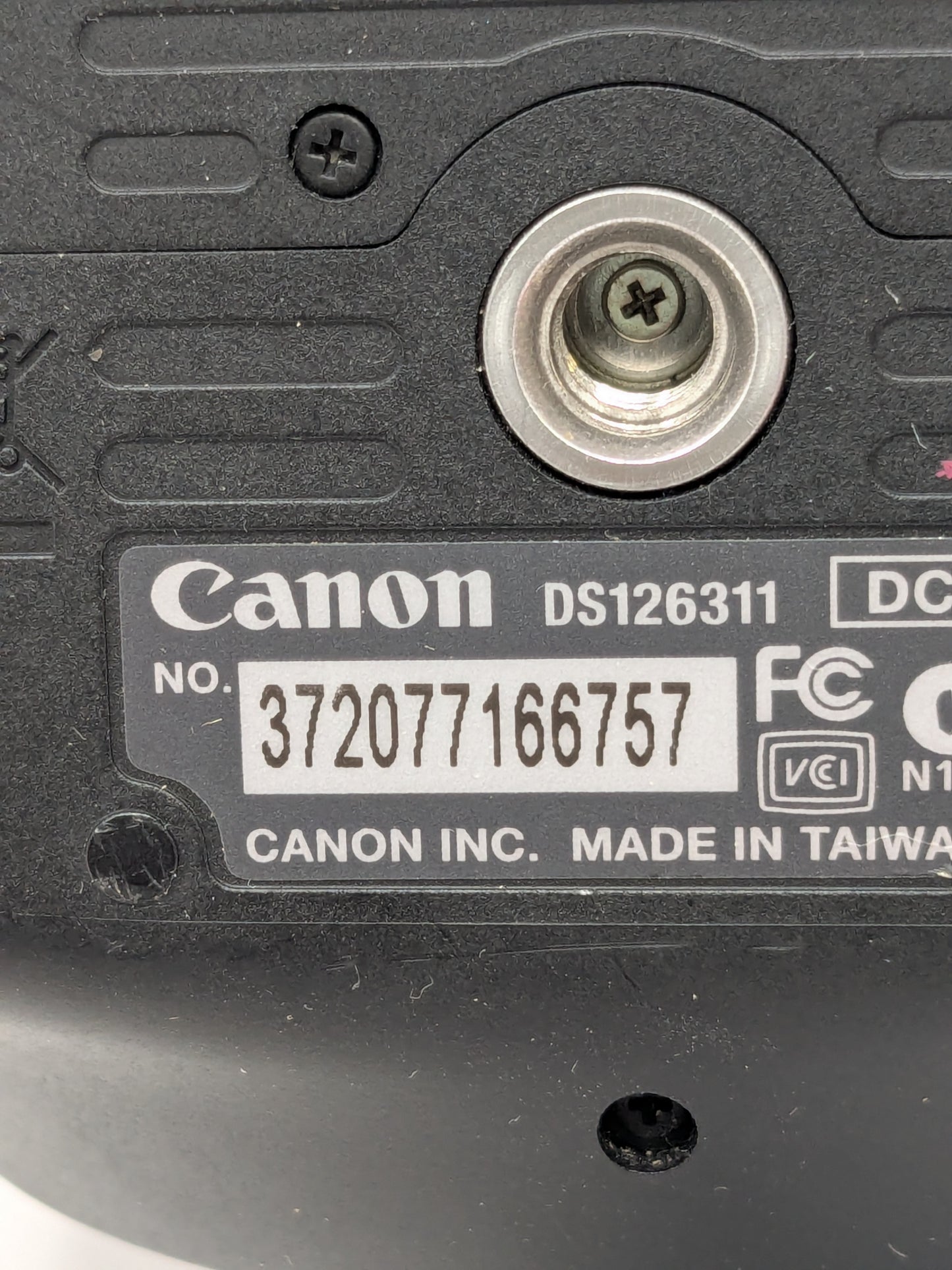 Canon EOS Rebel T3i 18.0 MP Digital SLR (DSLR) Black