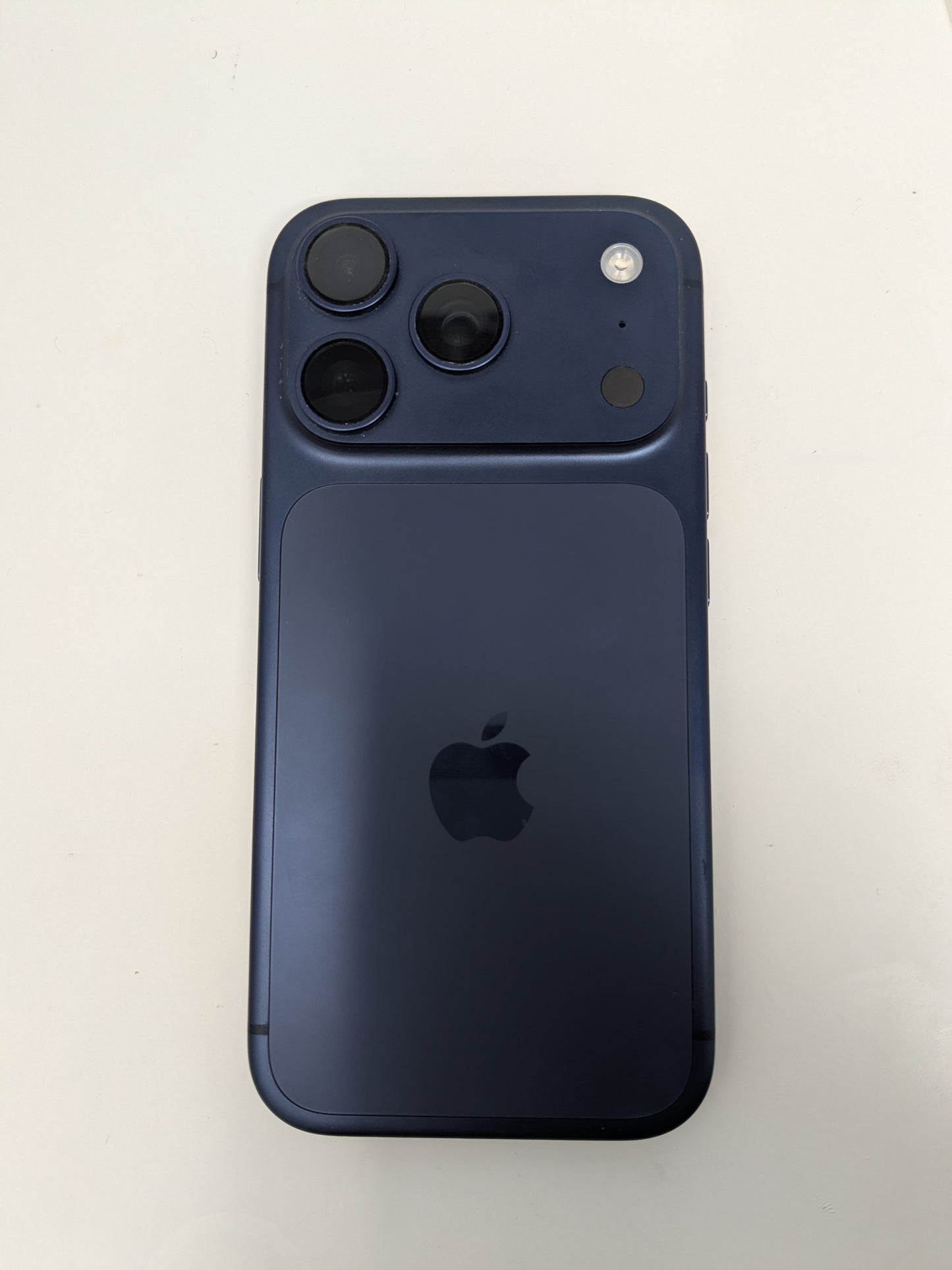 Factory Unlocked Apple iPhone 17 Pro 256GB Deep Blue MG7M4LL/A