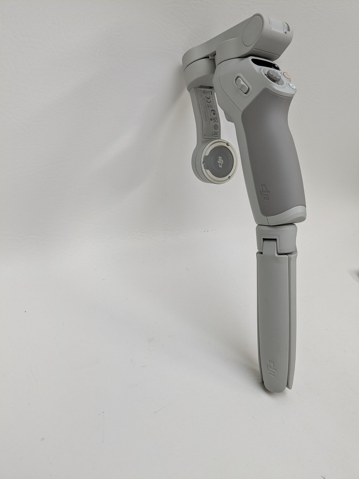 DJI Osmo Mobile SE Gimbal 3-Axis Portable Smartphone Stabilizer