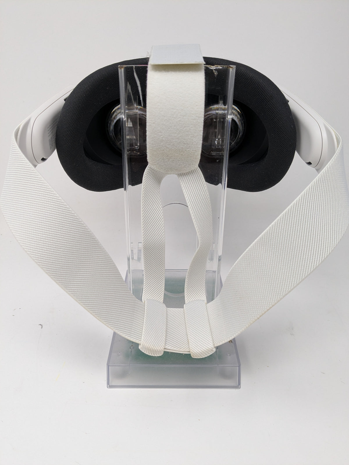 Meta Quest 3S 256GB Standalone All-in-One VR Headset P97