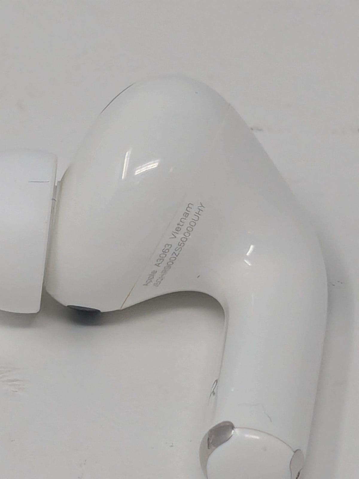 Apple AirPods Pro 3rd Gen with MagSafe Charging Case A3064 A3063 A3122 MFHP4LL/A