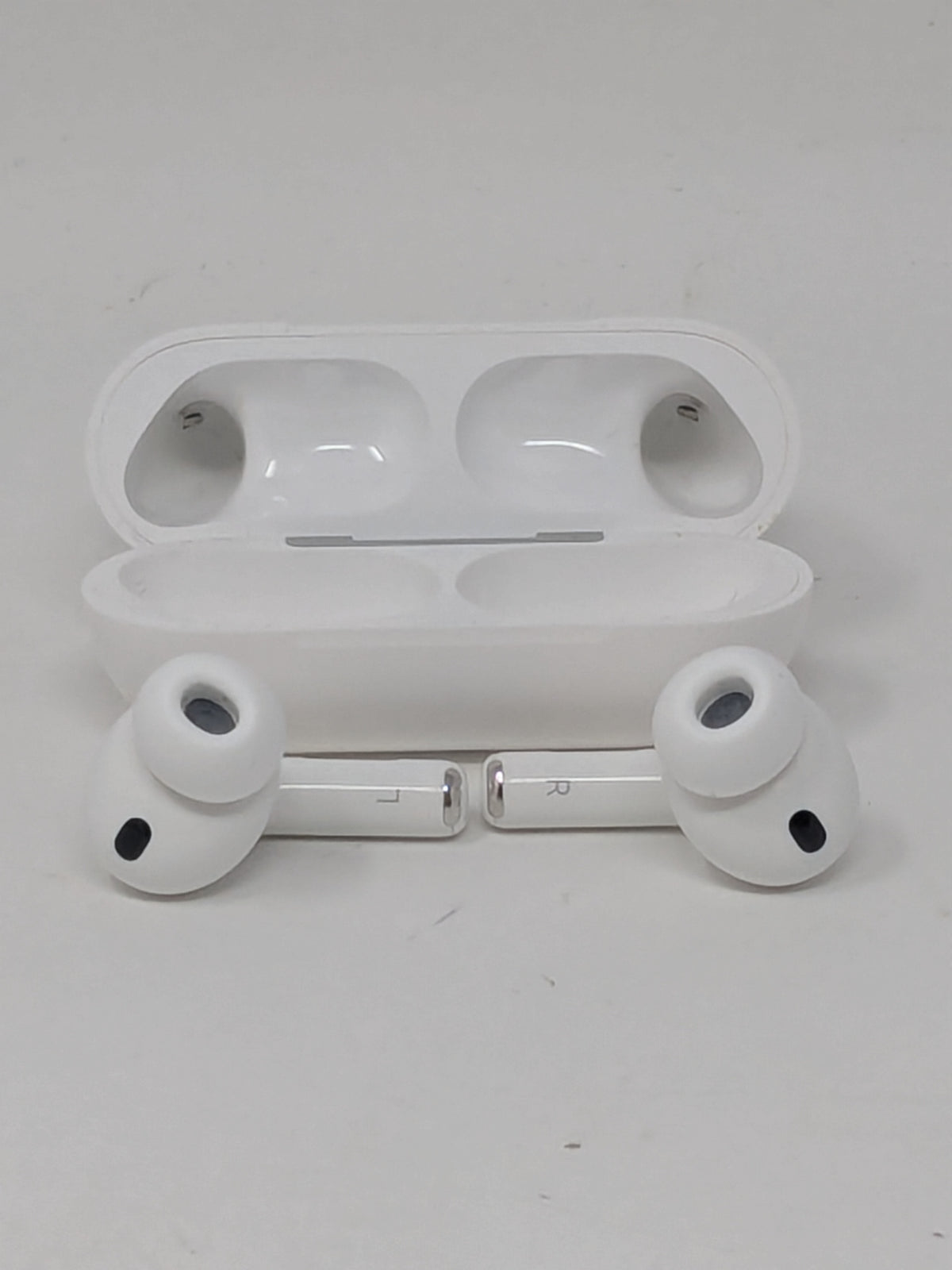 Apple AirPods Pro 3rd Gen with MagSafe Charging Case A3064 A3063 A3122 MFHP4LL/A