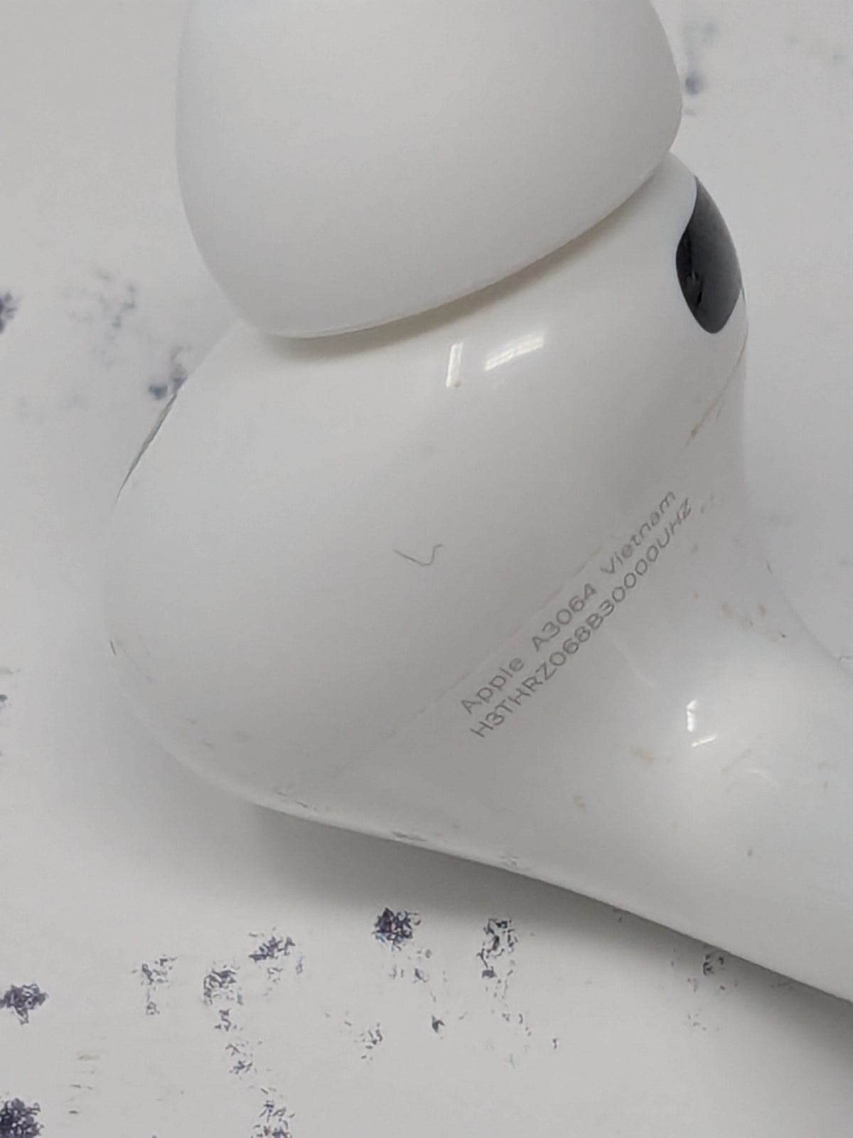 Apple AirPods Pro 3rd Gen with MagSafe Charging Case A3064 A3063 A3122 MFHP4LL/A